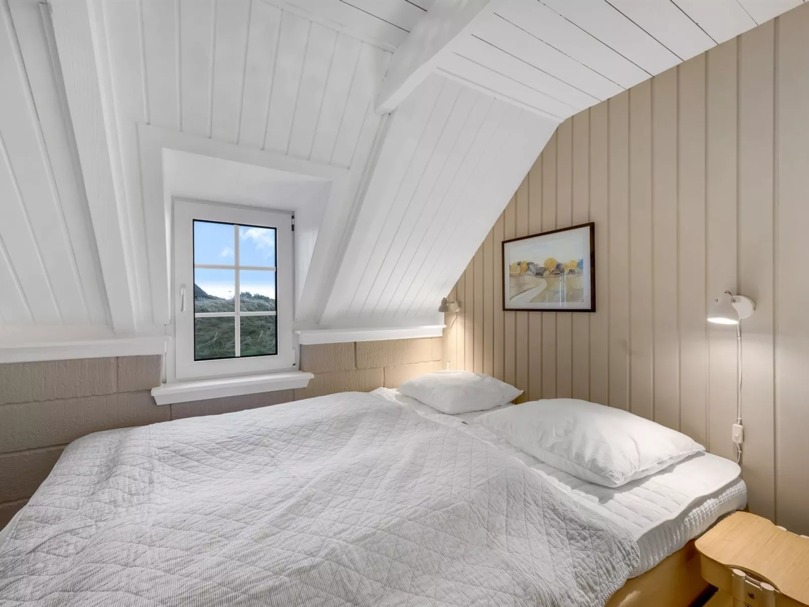 "Gunhwat" - 350m to the fjord-Inside