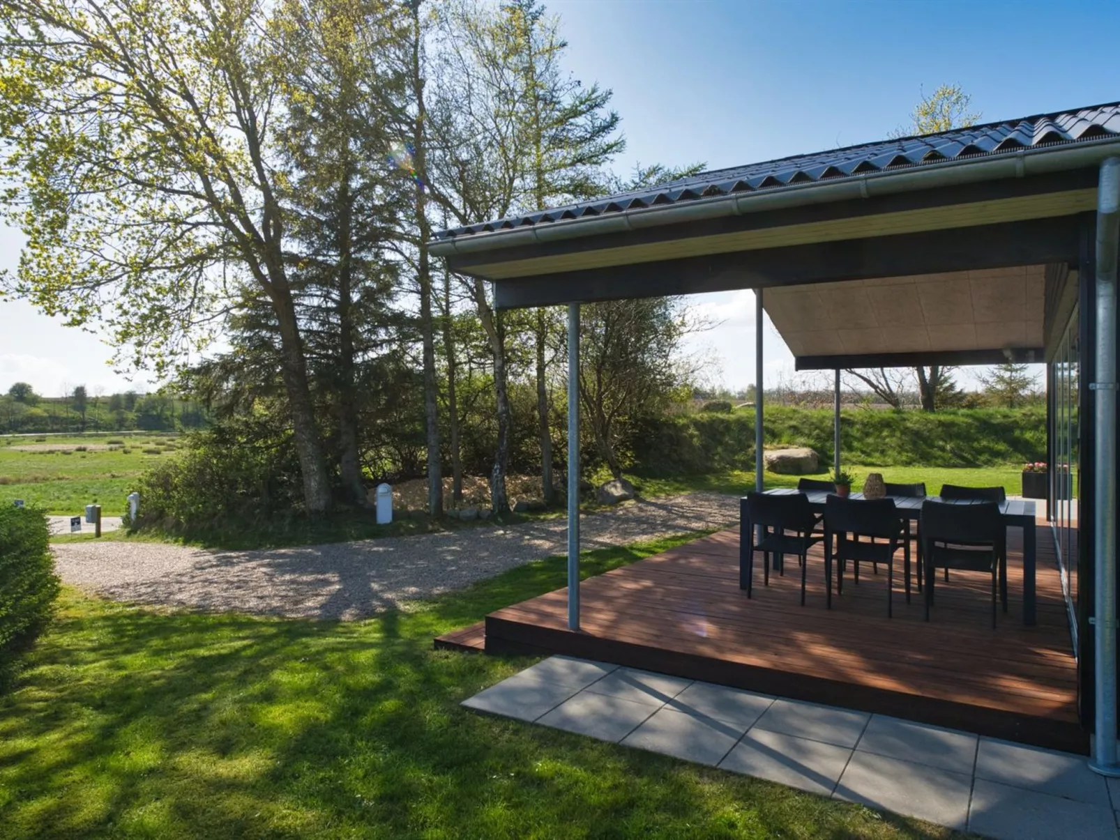 "Elissa" - 50m to the fjord-Outside