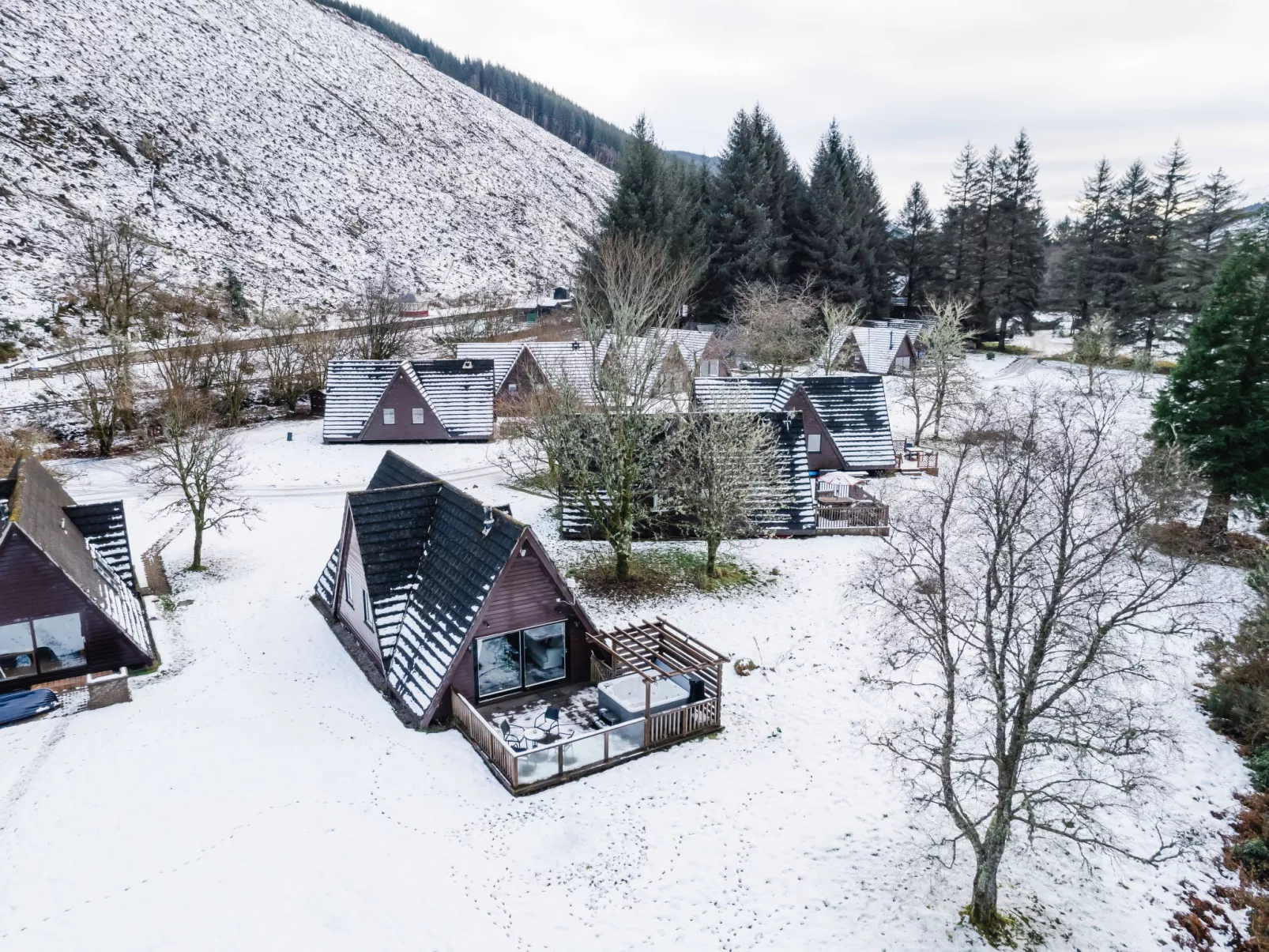 Lothlorien Lodge 4-Outside