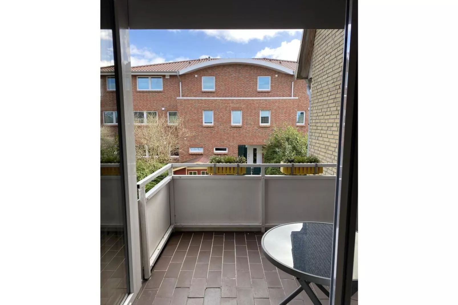 239782-Terrasse / balcon