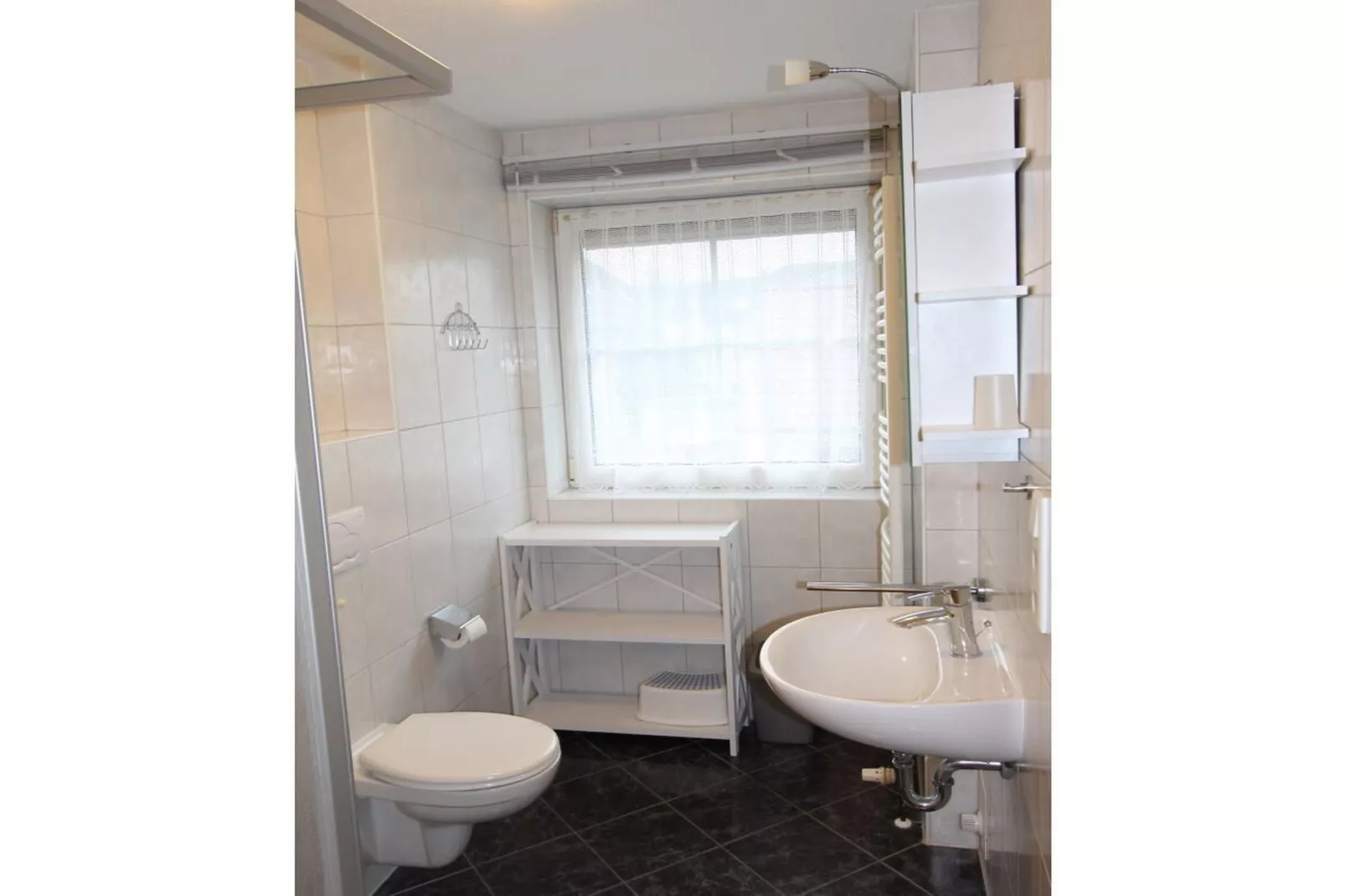 319172-Bathroom