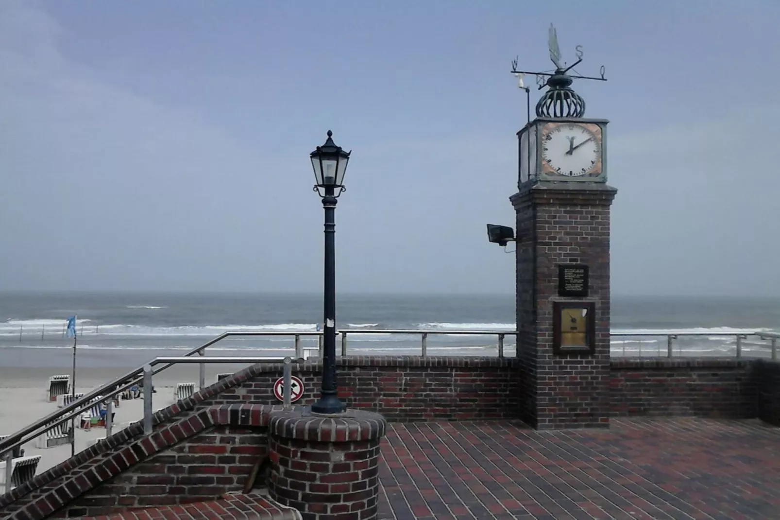 163051-Exterior in summer