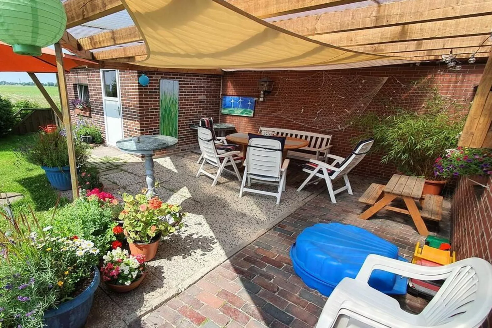 143203-Terrasse/Balkon