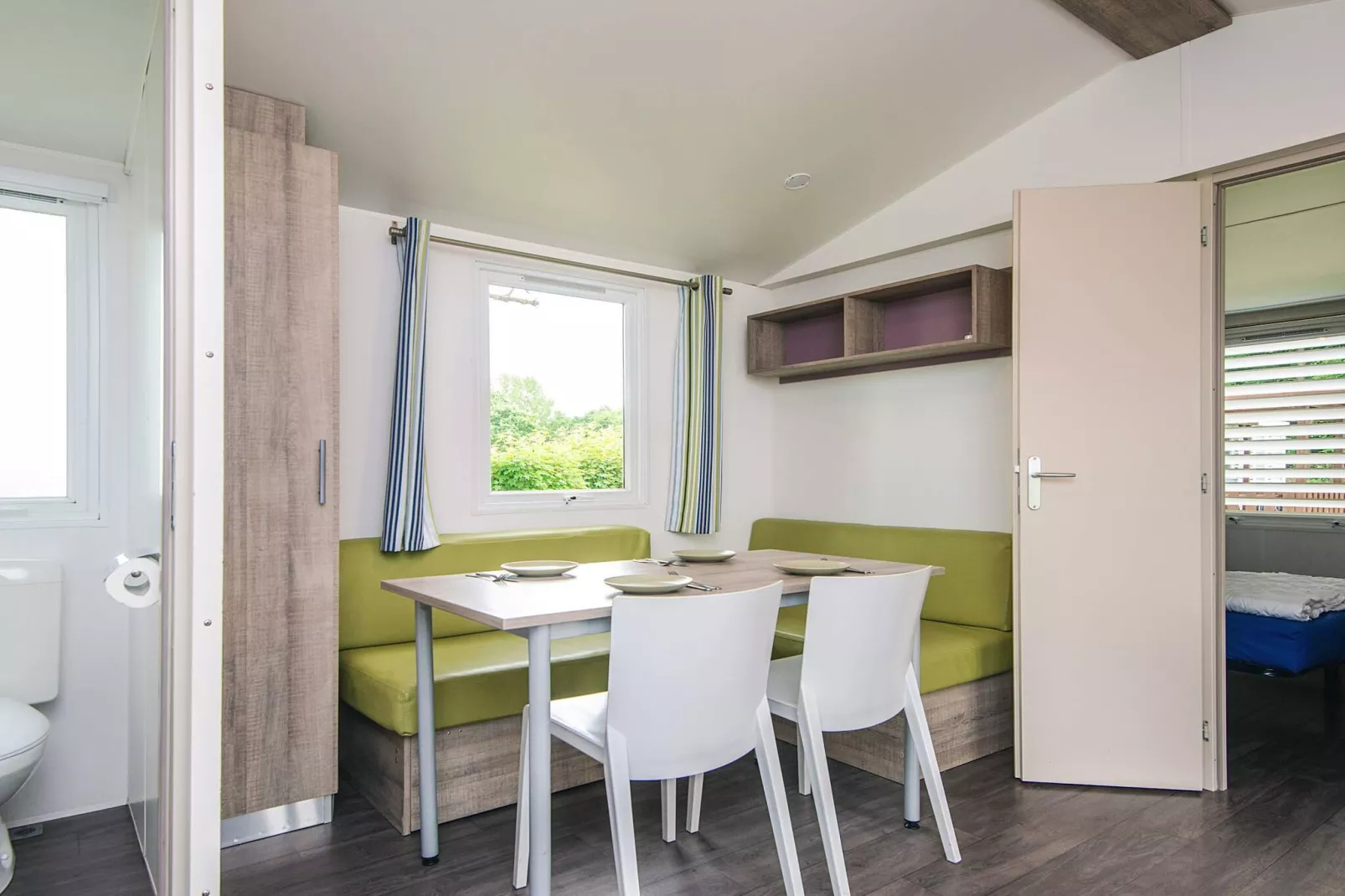 Mobile homes til 6 pers., med bad-Indoor