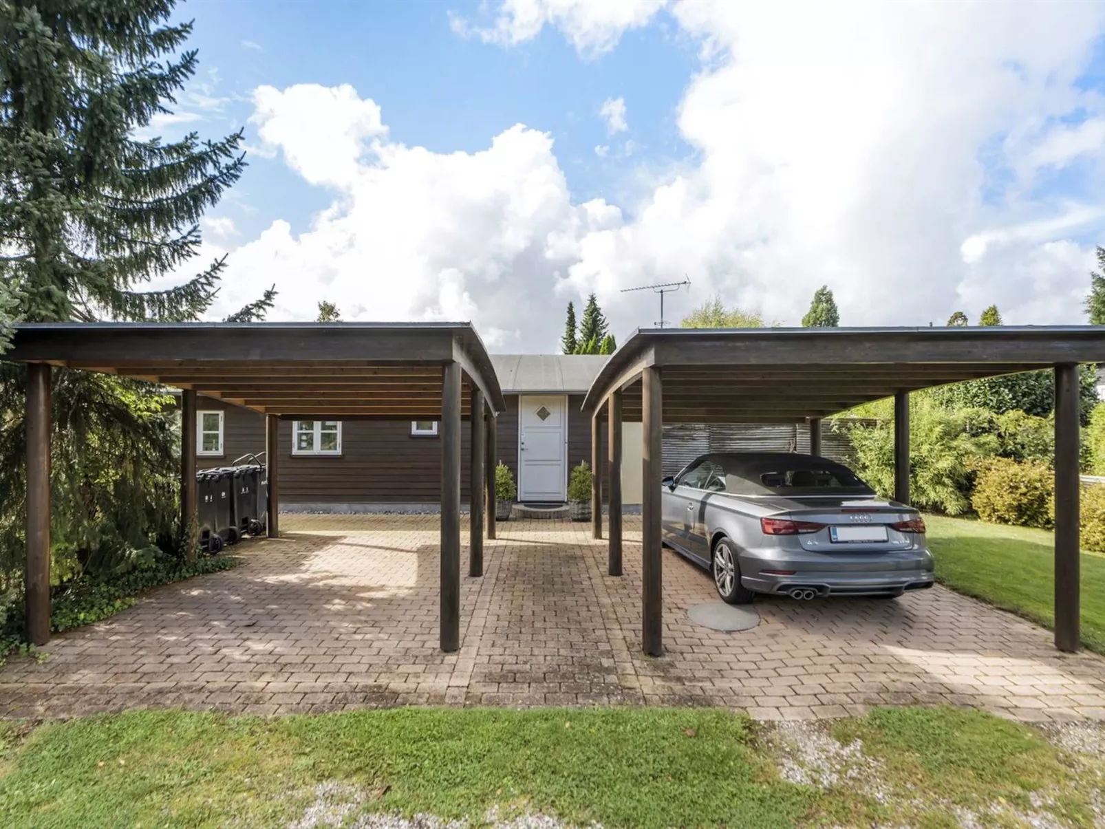 "Mads" - 1.2km from the sea - Outside