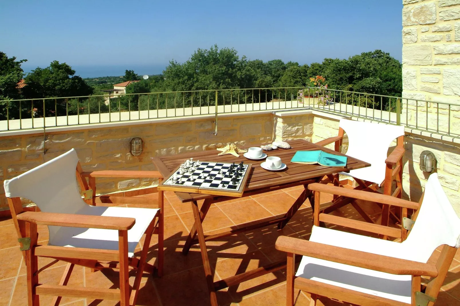 Villa Almond-Terrace balcony