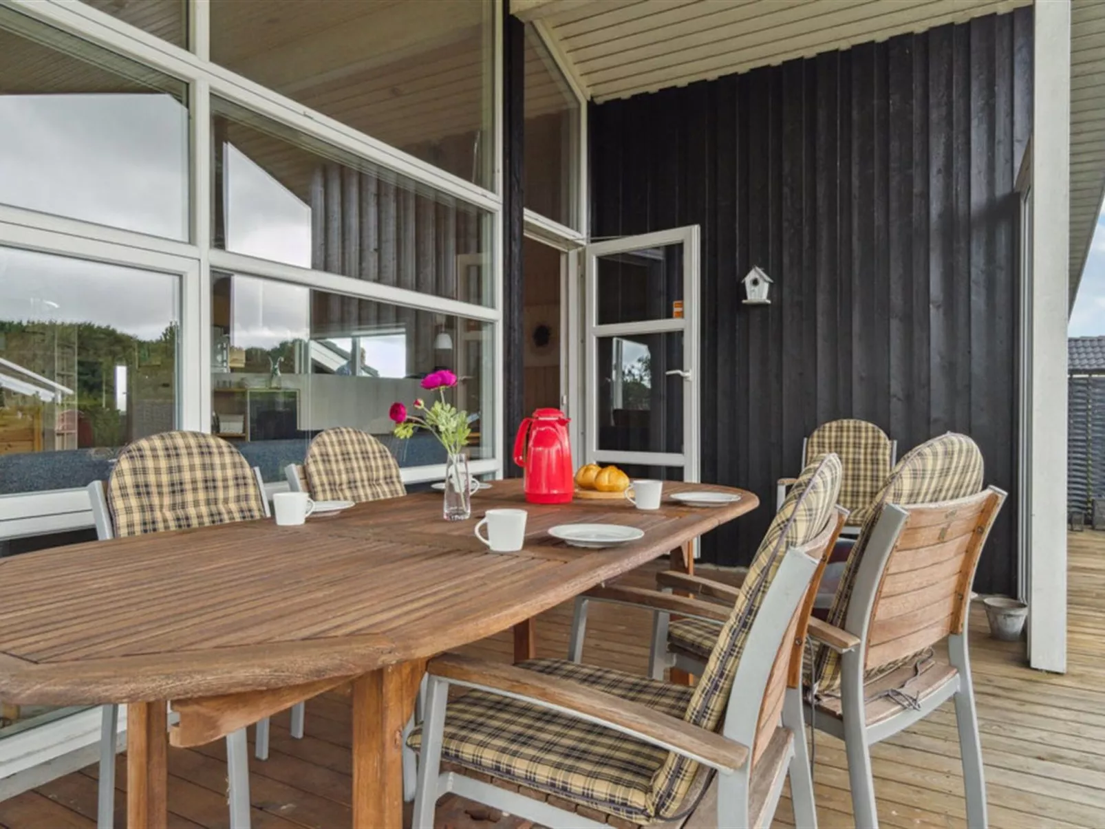 "Galin" - 210m to the fjord-Draußen