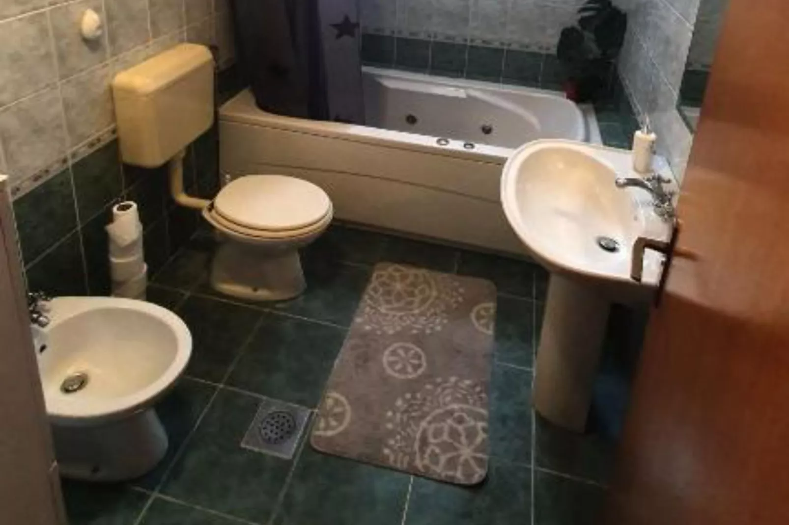 One Bedroom Magic Room (1)-Bathroom