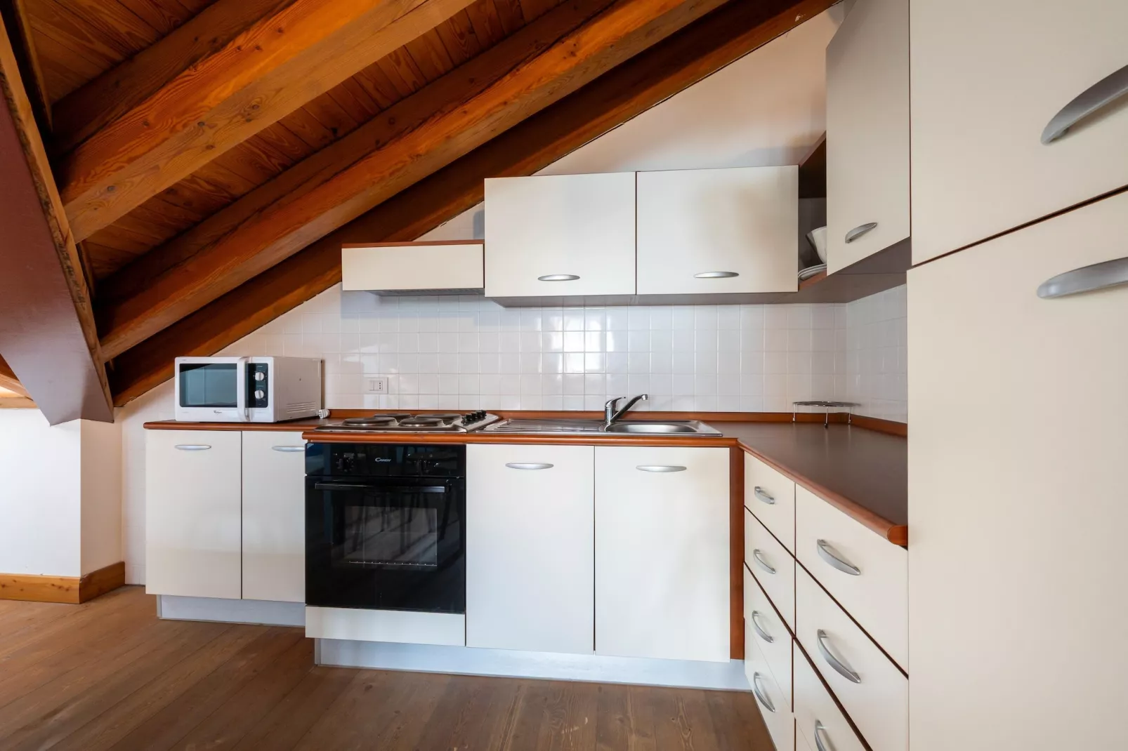 BILO 1 CERESOLE-Kitchen