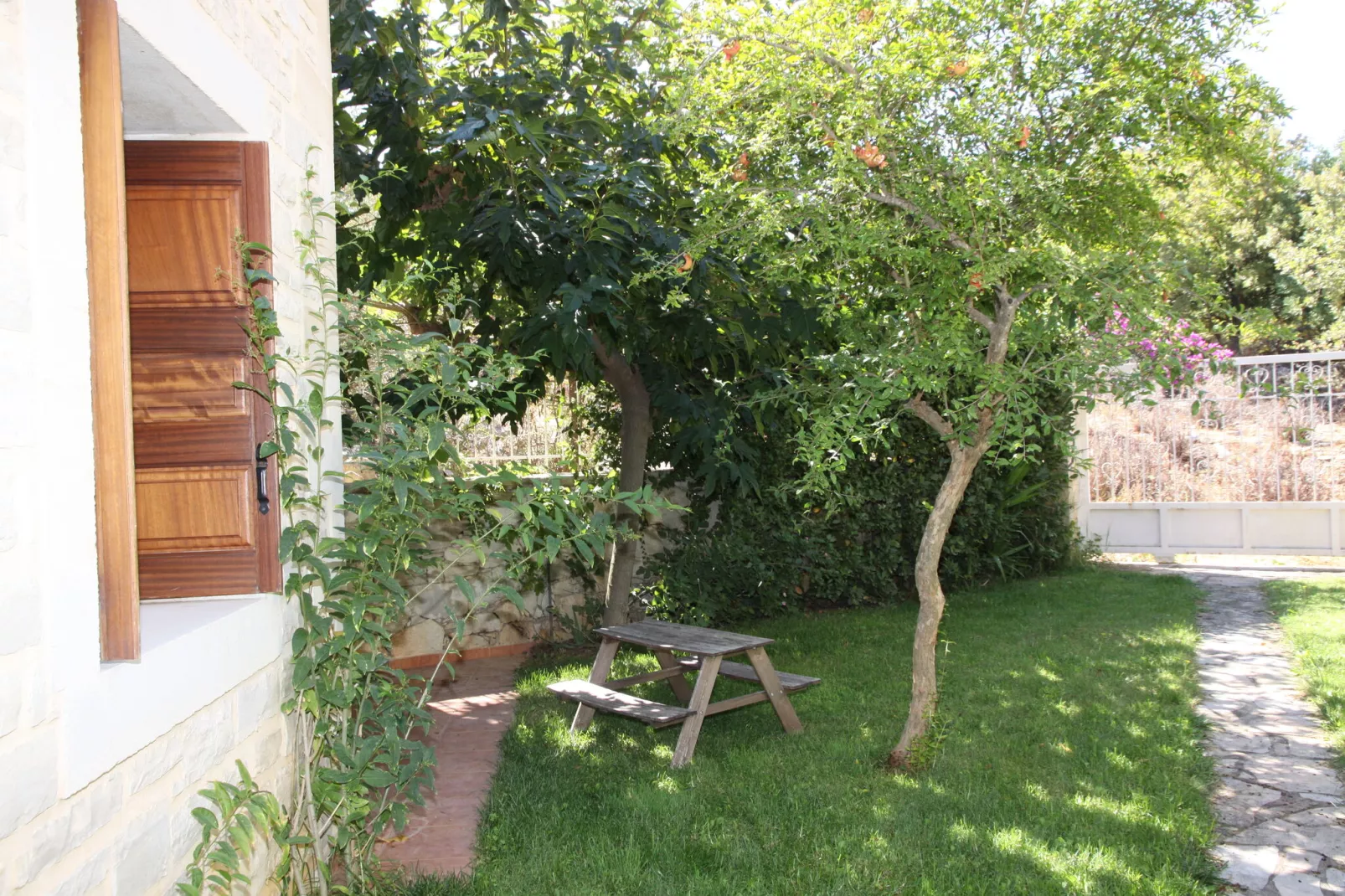 Villa Almond
