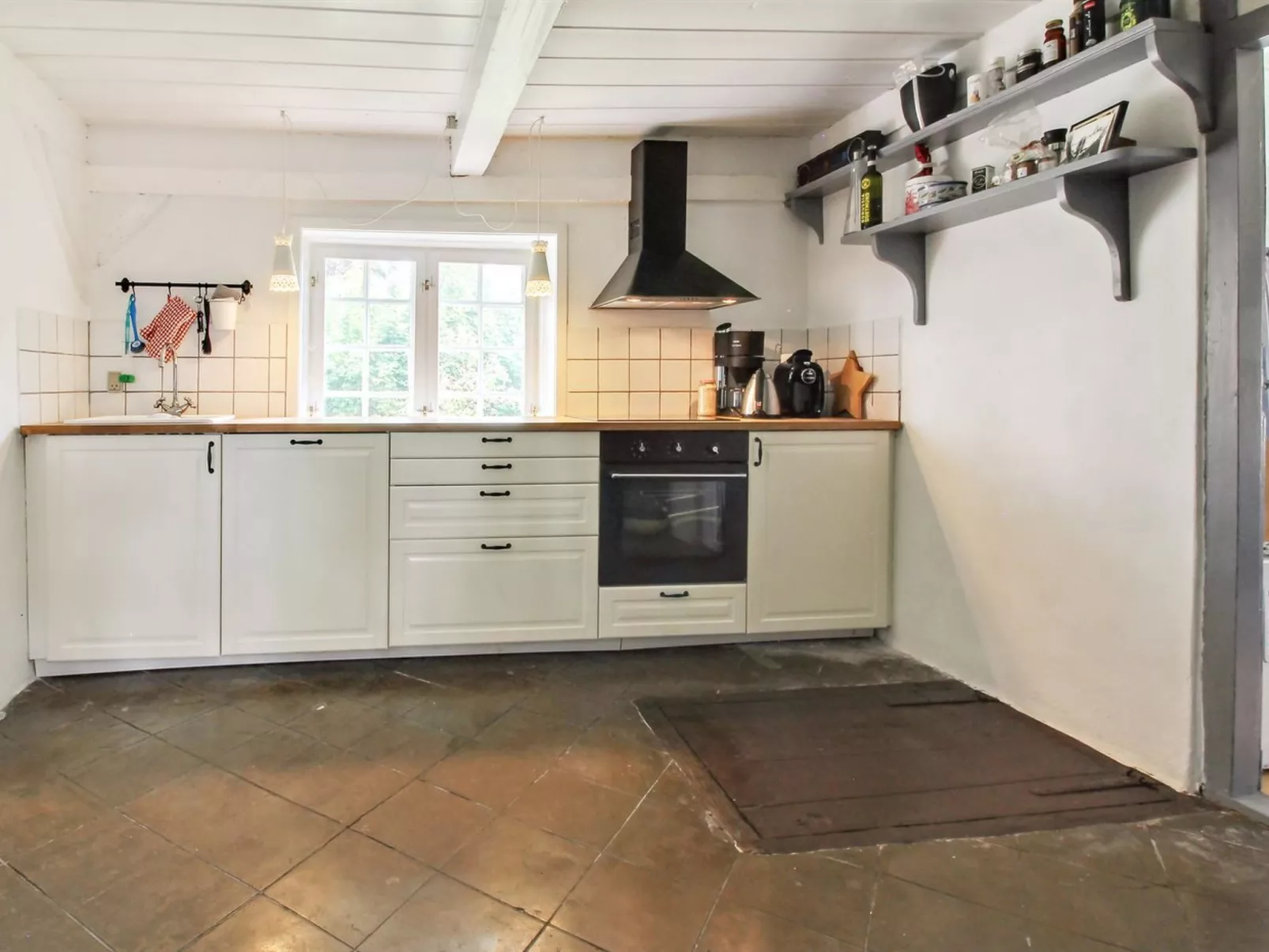 "Bedine" - 10km from the sea-Inside