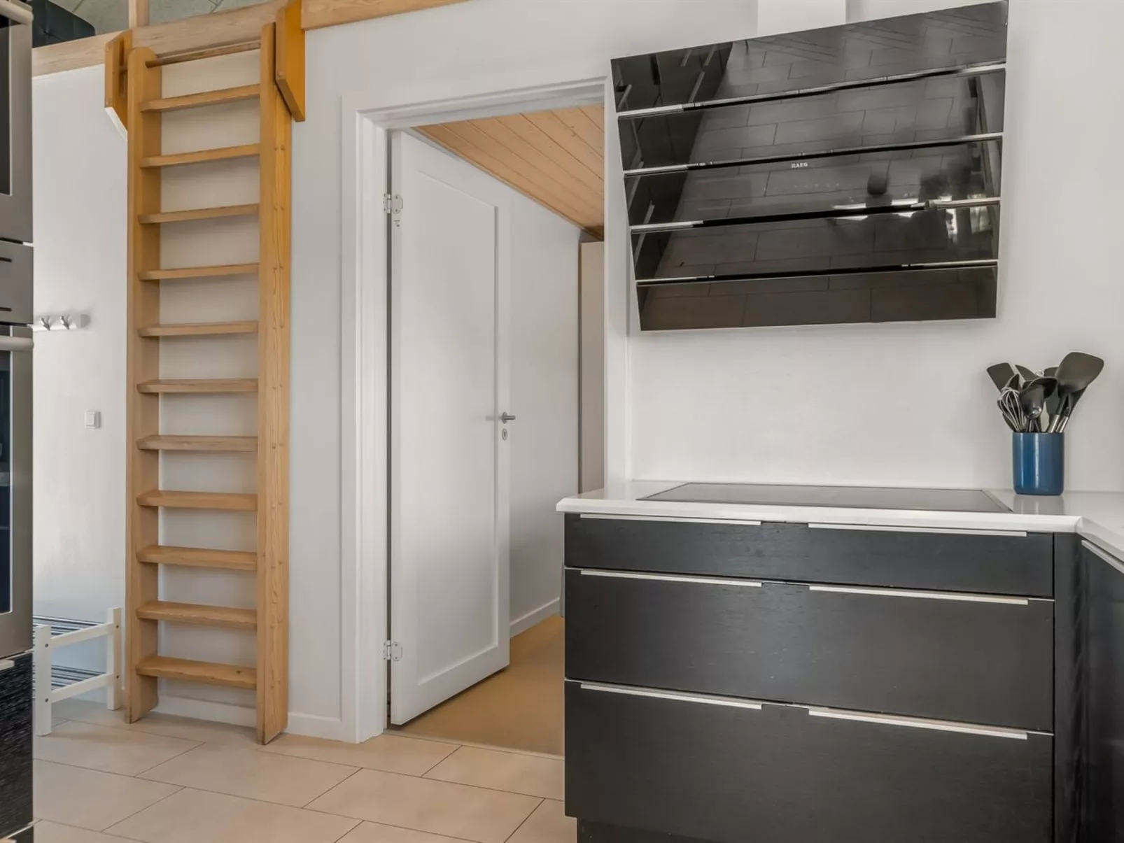 "Jonas" - 450m from the sea-Dedans