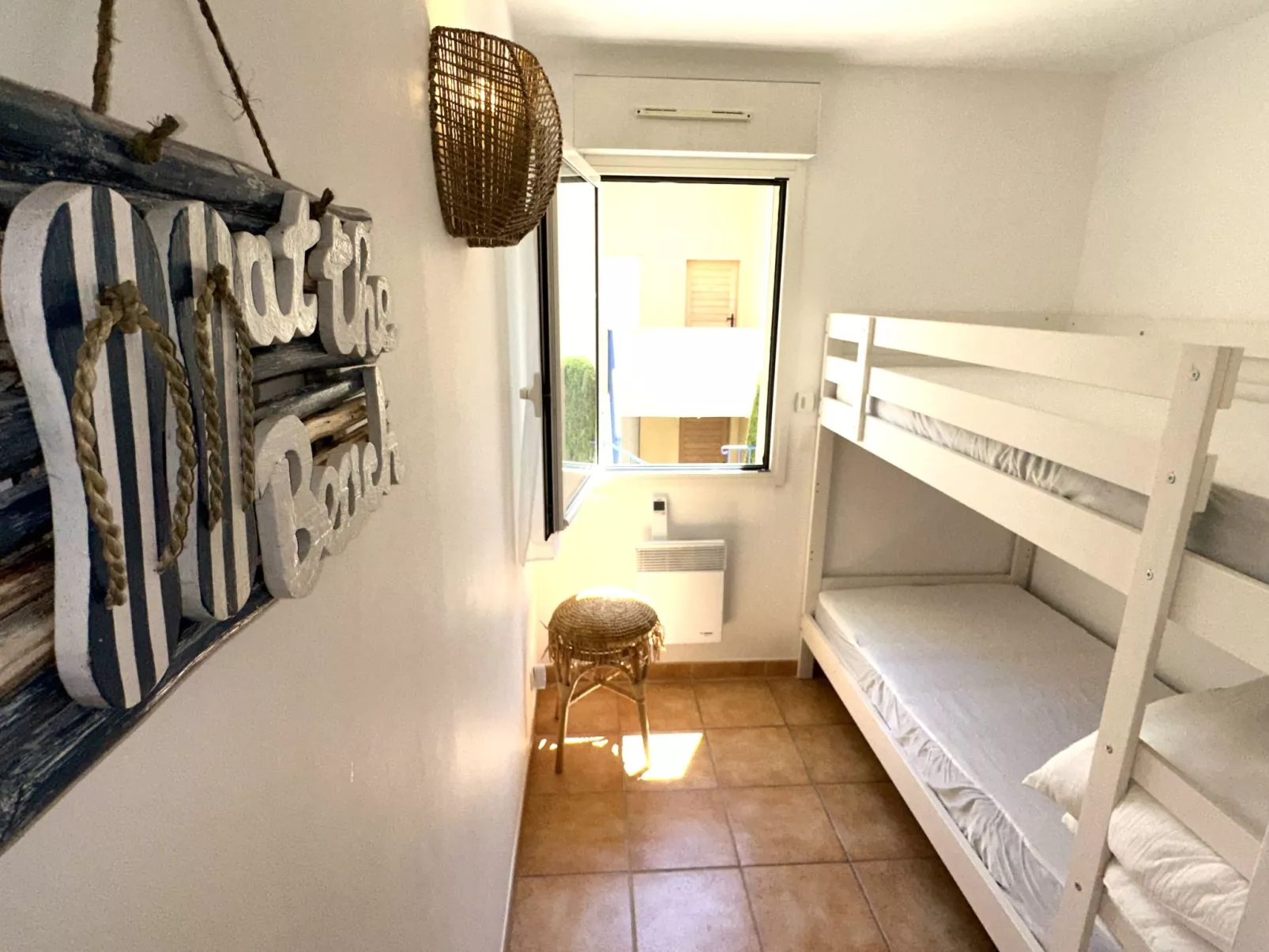 Les Pins Bleus-Drinnen