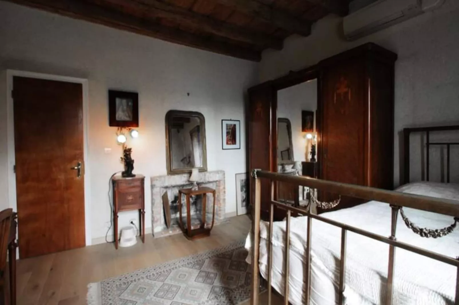 Maison De Charme Ancienne Entre Lacs Et Rh&ocirc;ne-Non tagué