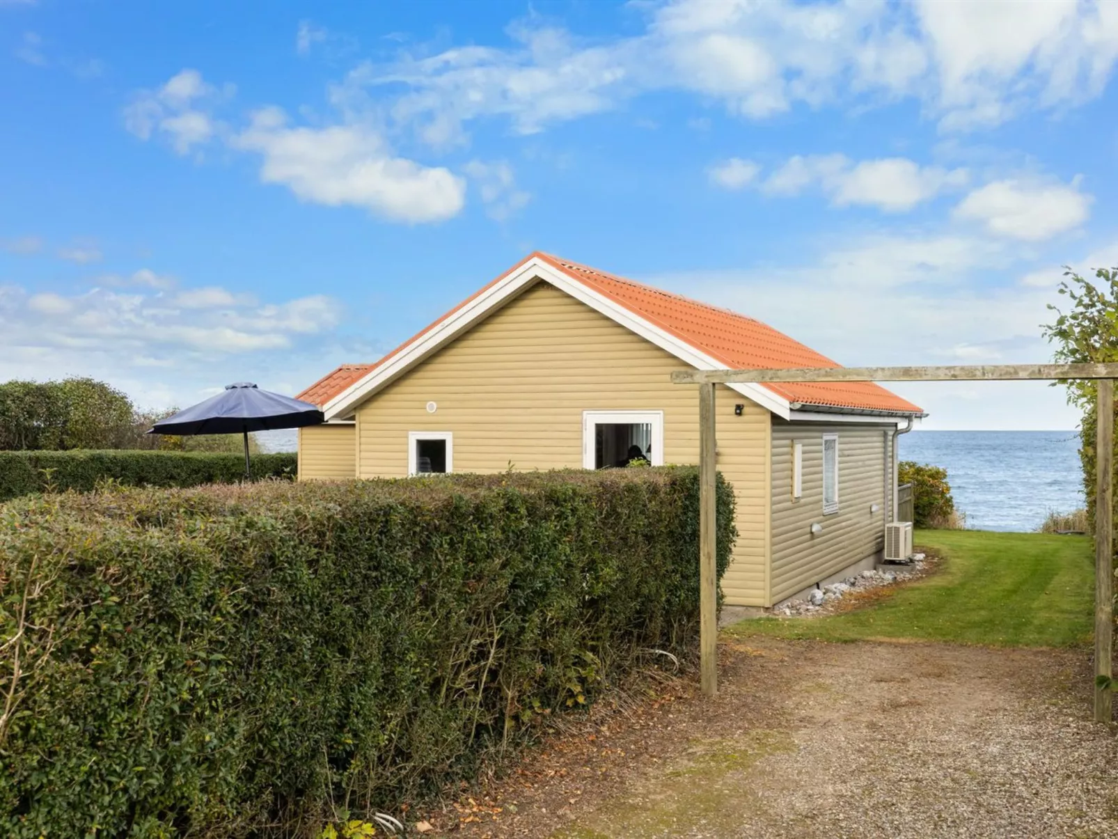 "Astrath" - 10m from the sea-Draußen