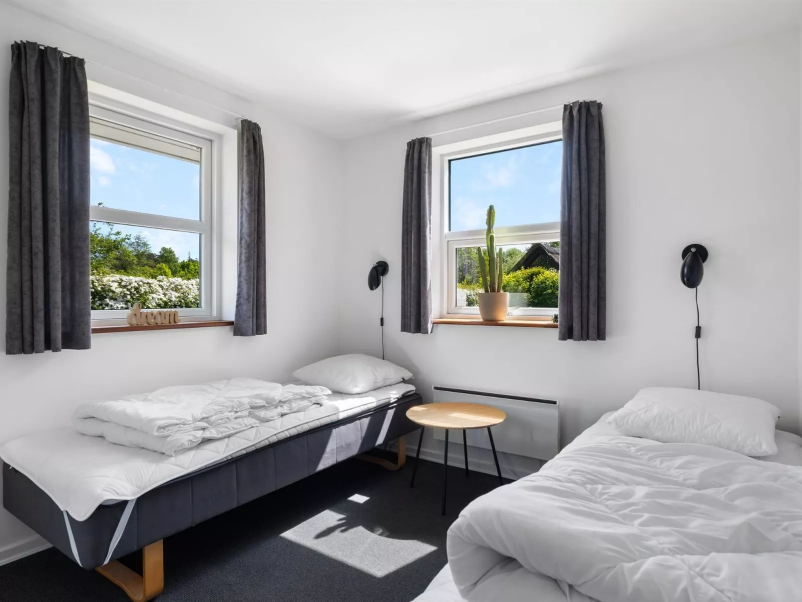 "Merrit" - 280m from the sea-Drinnen