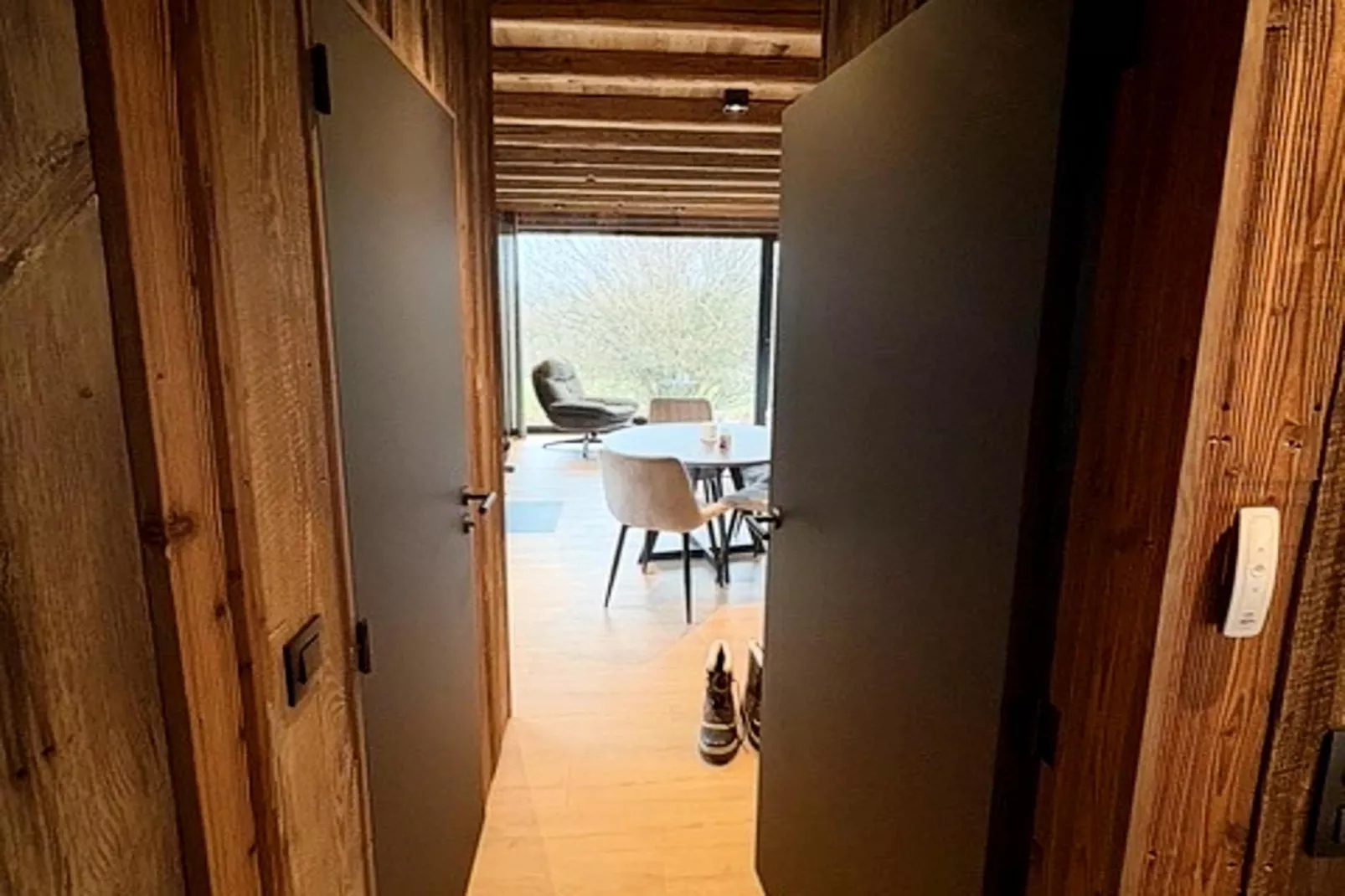 Lodges by Val 2-Landing