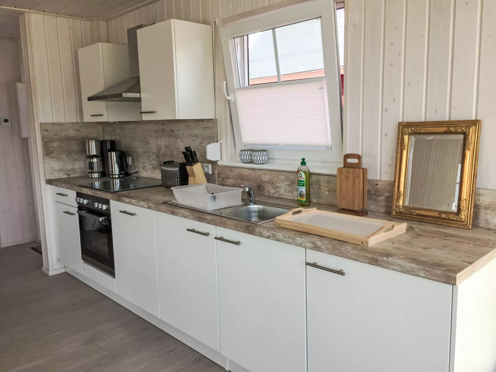 Ferienhaus am Wasser-Drinnen