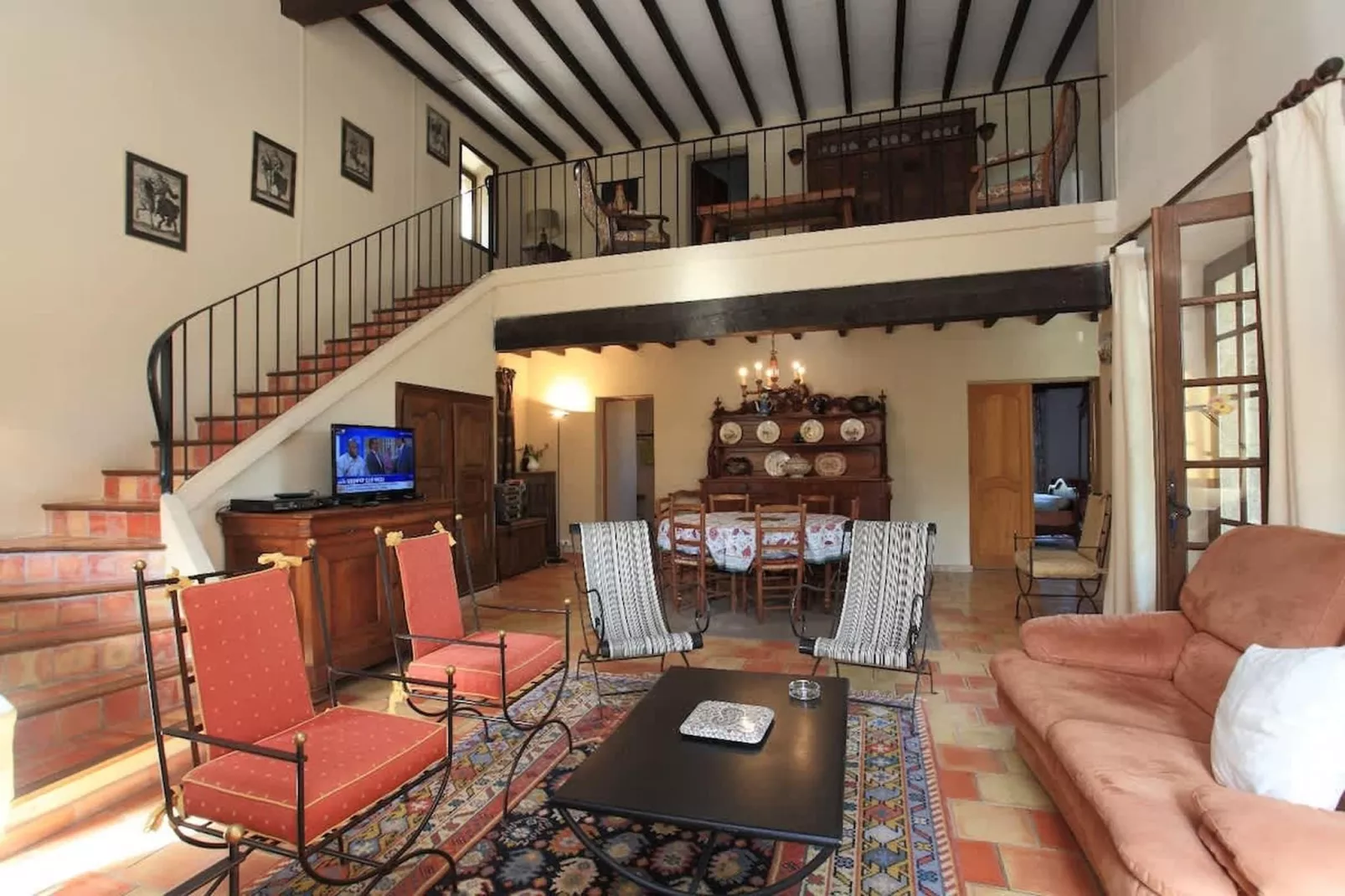 La Familiale - Maison provençale avec piscine et vue imprenable sur Gordes-Living room