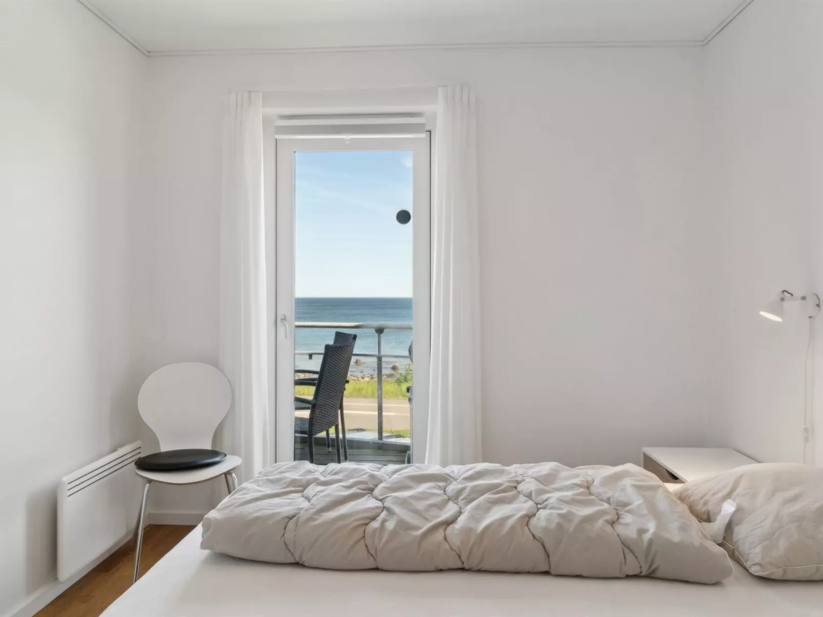 "Juna" - 50m from the sea-Drinnen