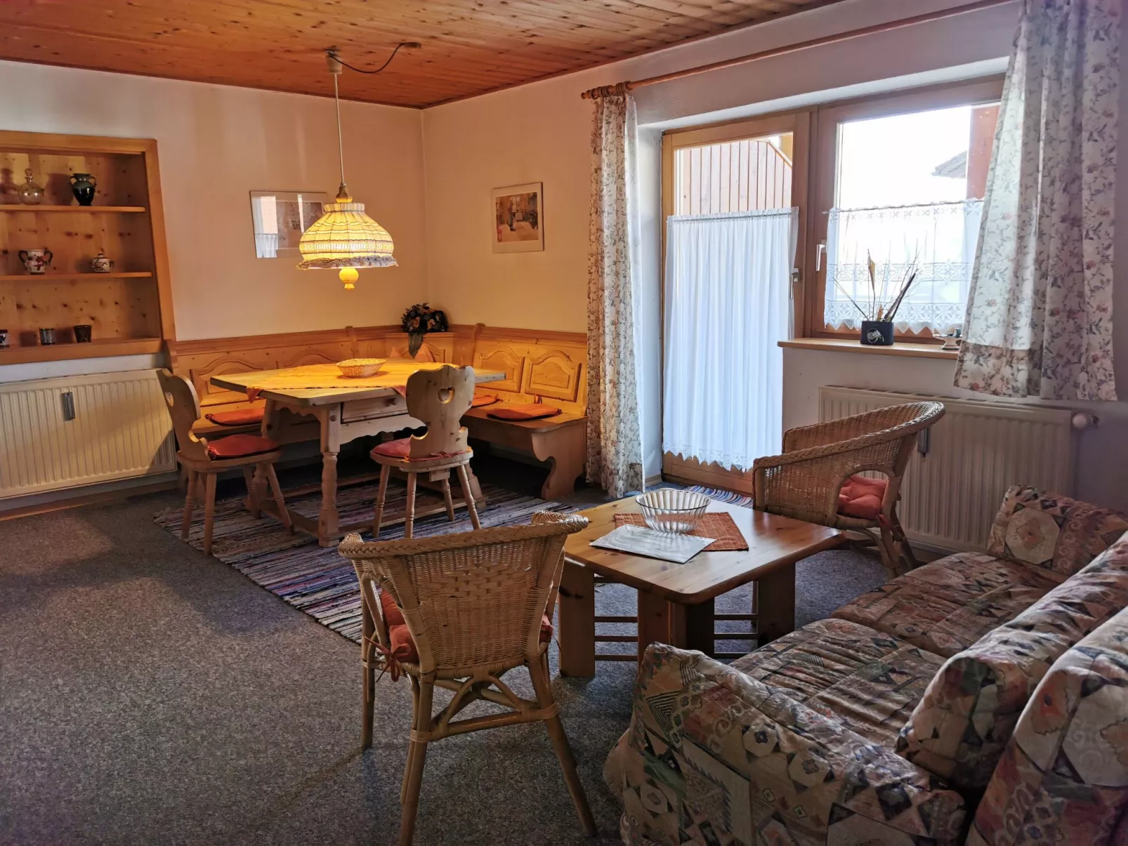 Wohnung mit einem schönen großen Balkon - Image-tags.info