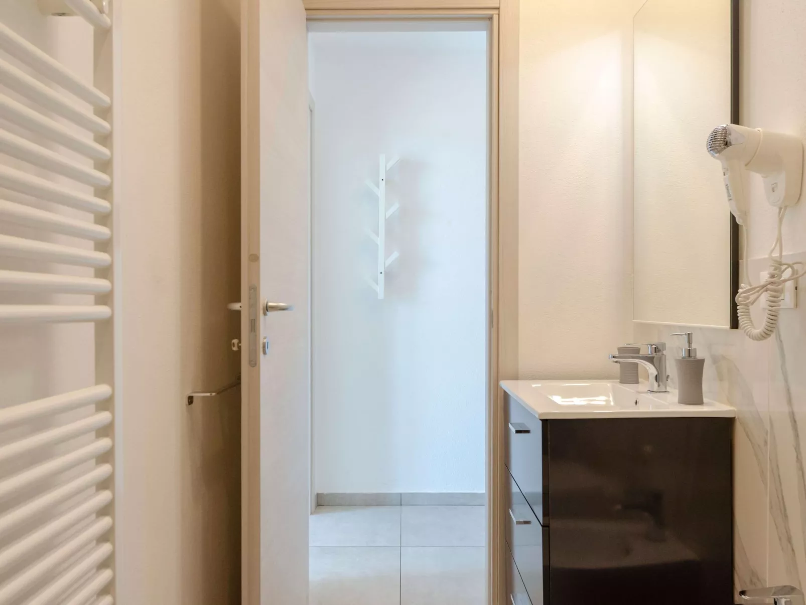 Wohnung mit Meerblick und privater Garage - Image-tags.info