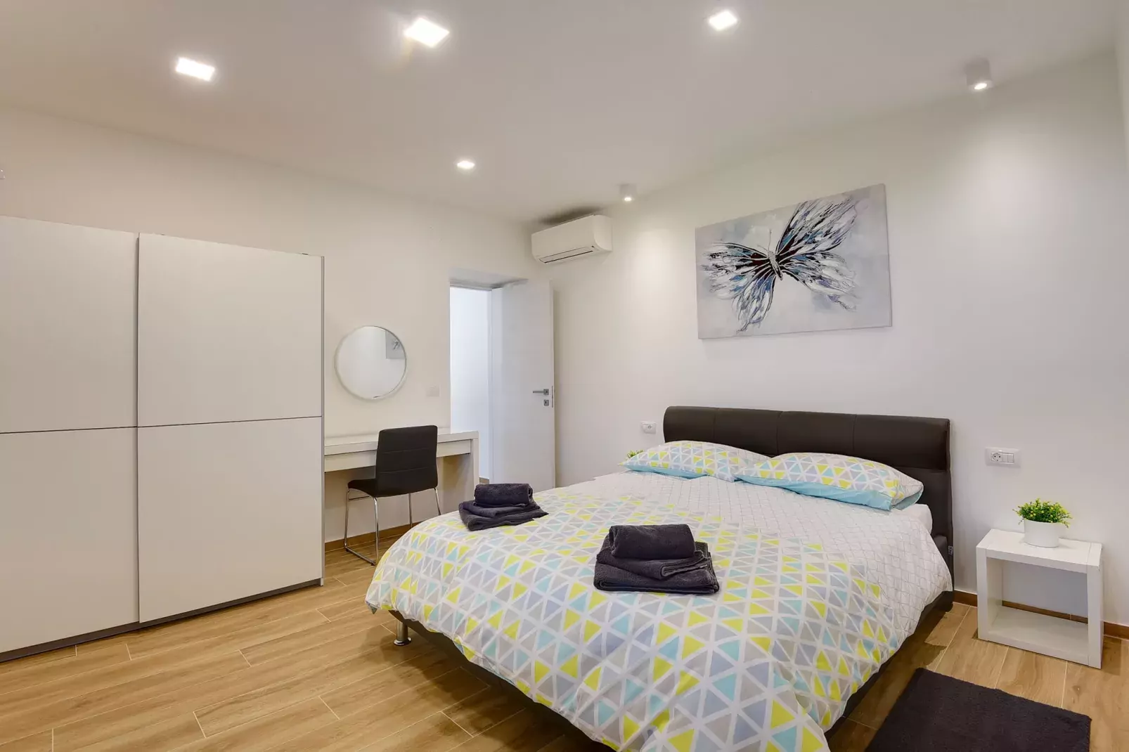 Casa Ori-Bedroom