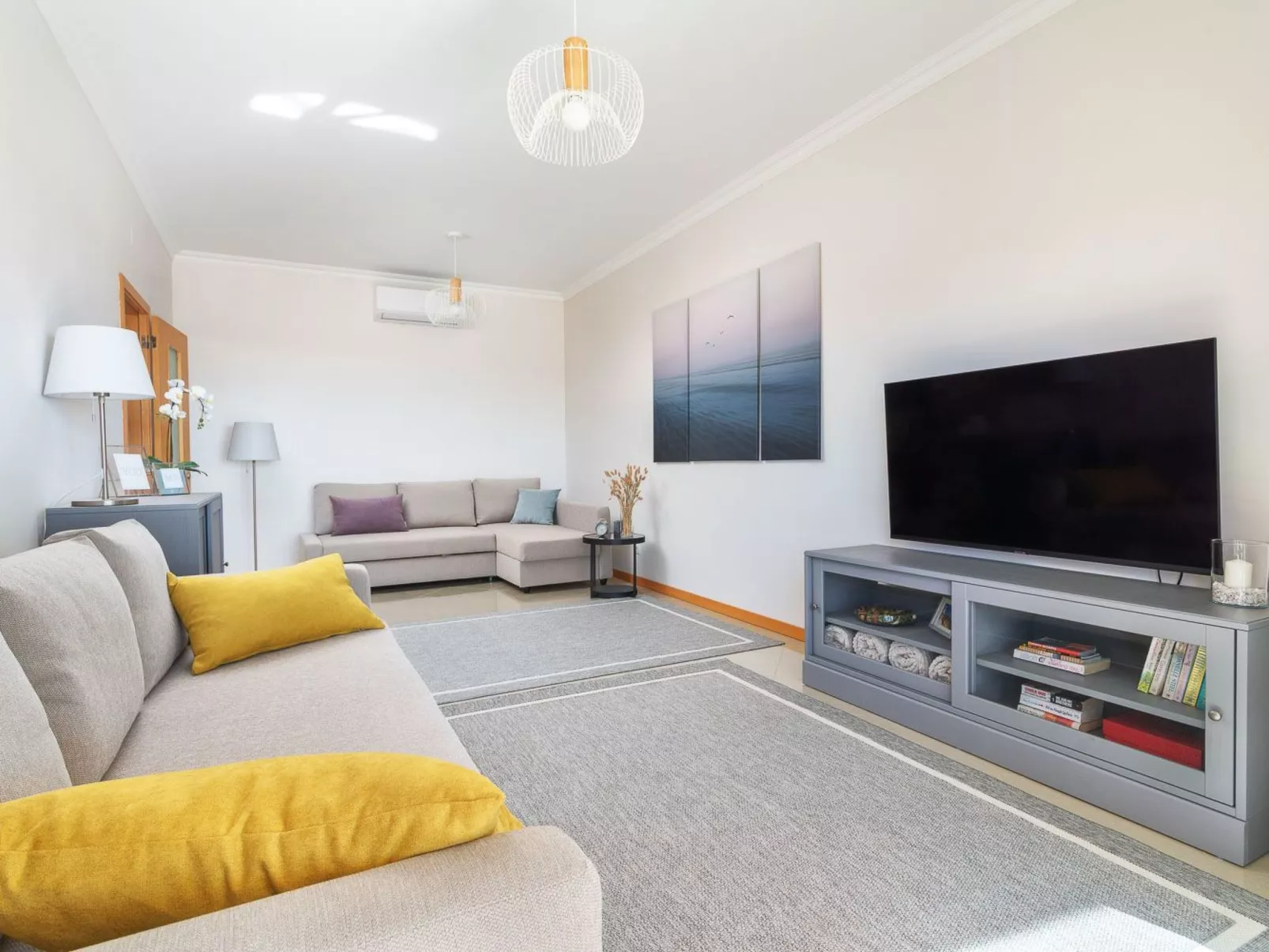 "Elena 2" mit Blick auf das Wasser - Image-tags.info