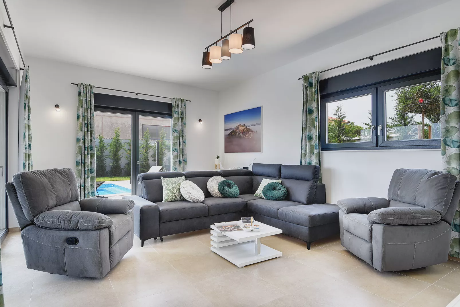 Villa Tika-Living room
