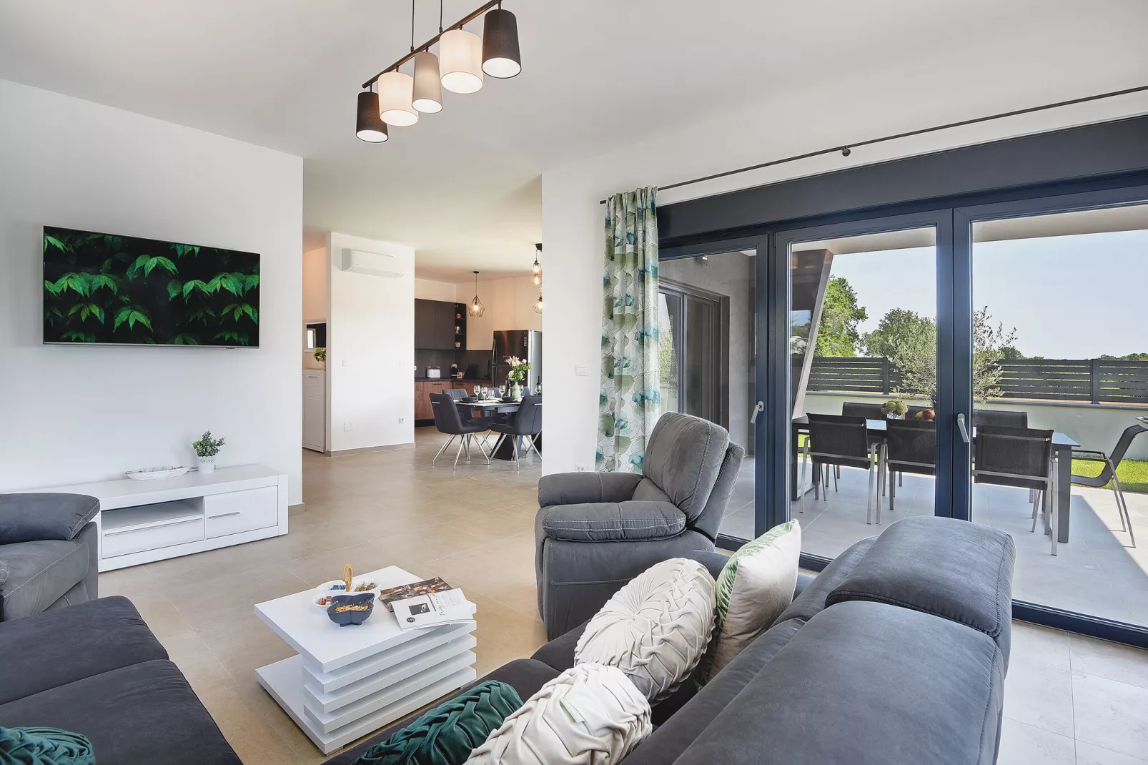 Villa Tika-Living room