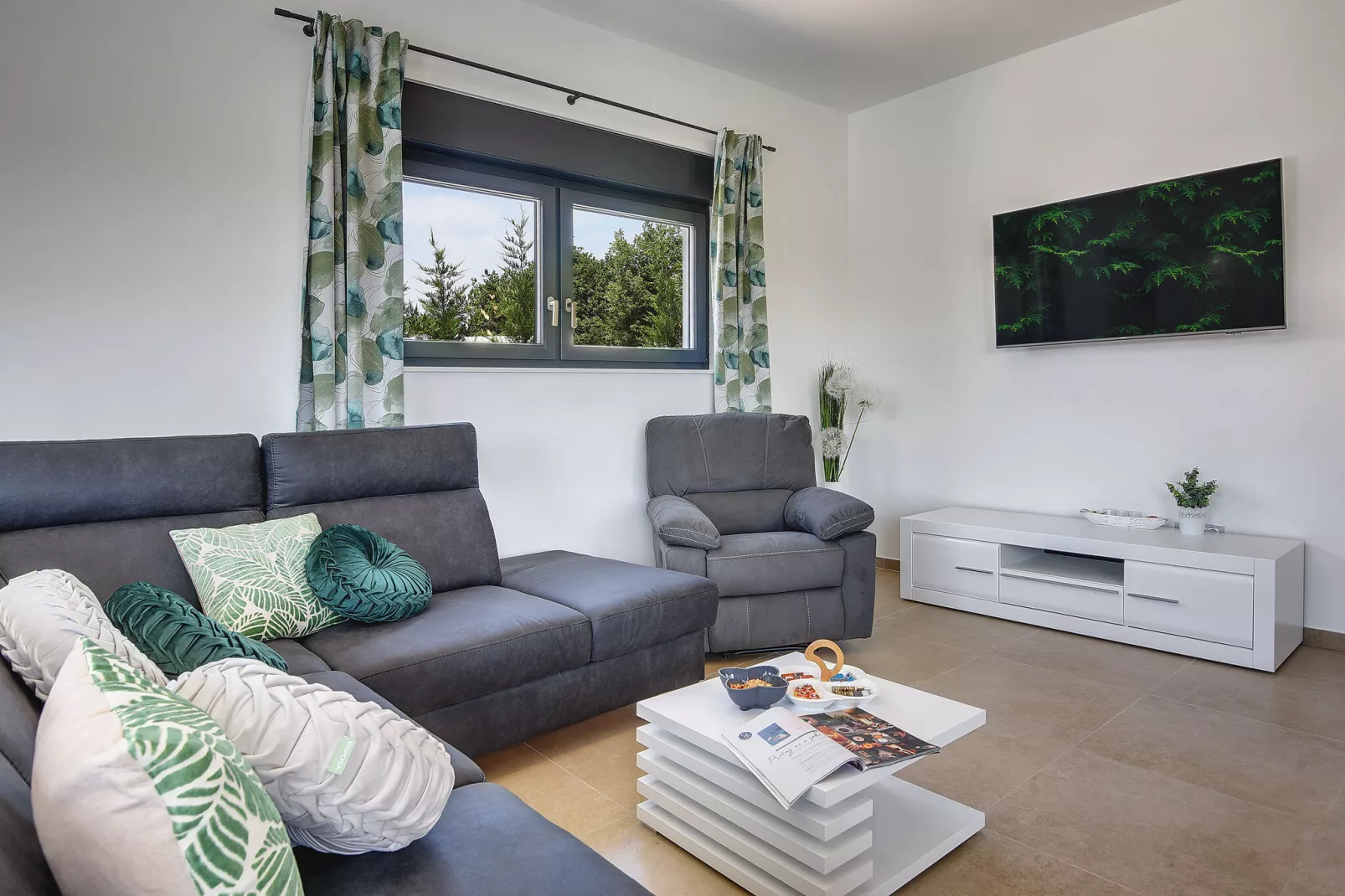 Villa Tika-Living room