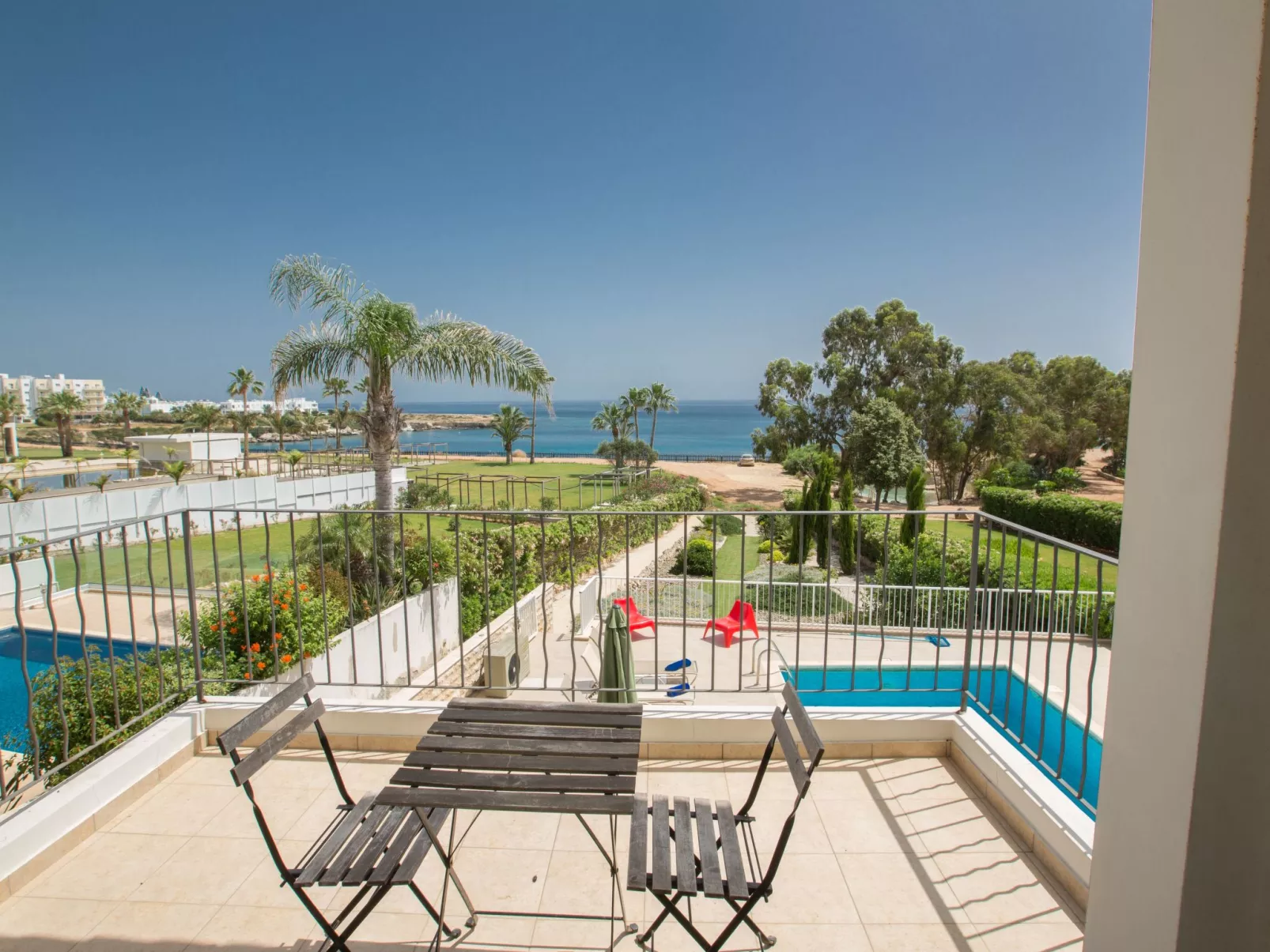 Schöne Villa direkt am Meer - Image-tags.info