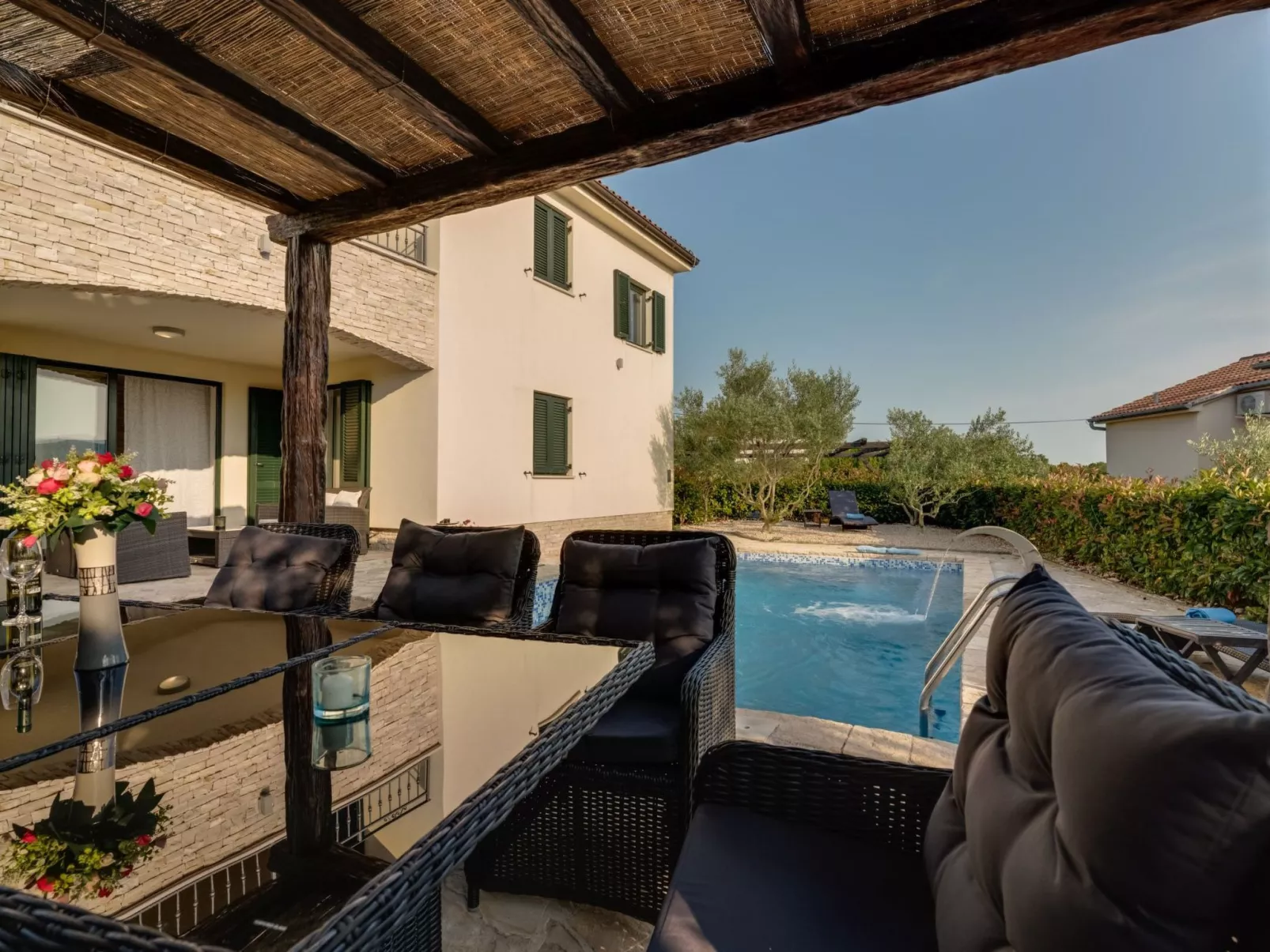 Villa "Oleandar" mit Schwimmbad und Meerblick - Image-tags.info