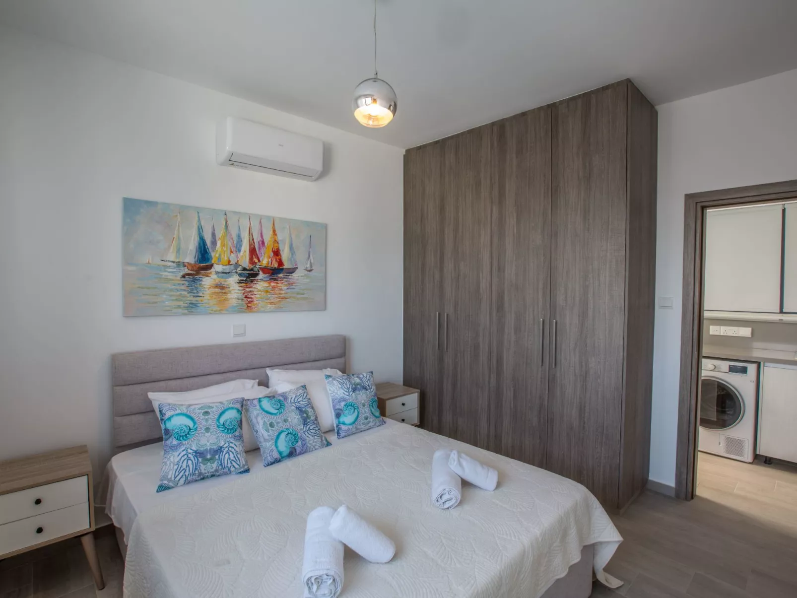 Neue, luxuriöse 3-Schlafzimmer-Villa in Protaras Zentrum - Image-tags.info