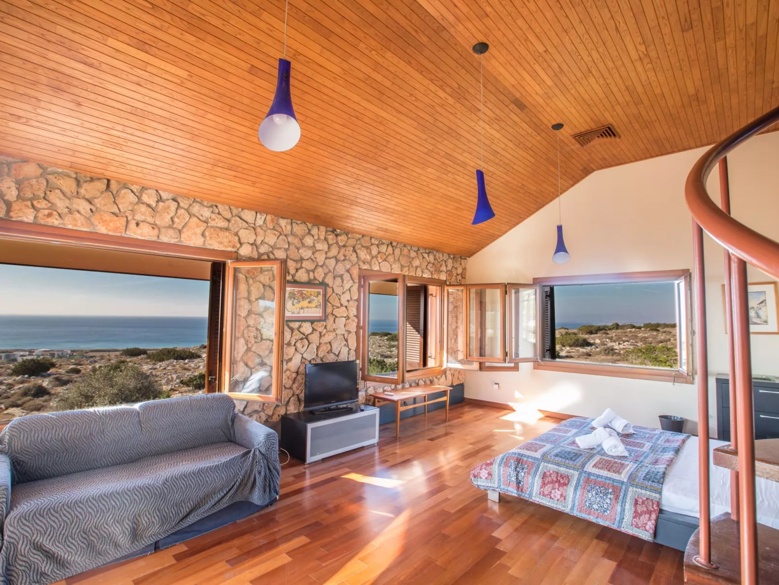 Private Villa mit Panoramablick auf das Meer - Image-tags.info