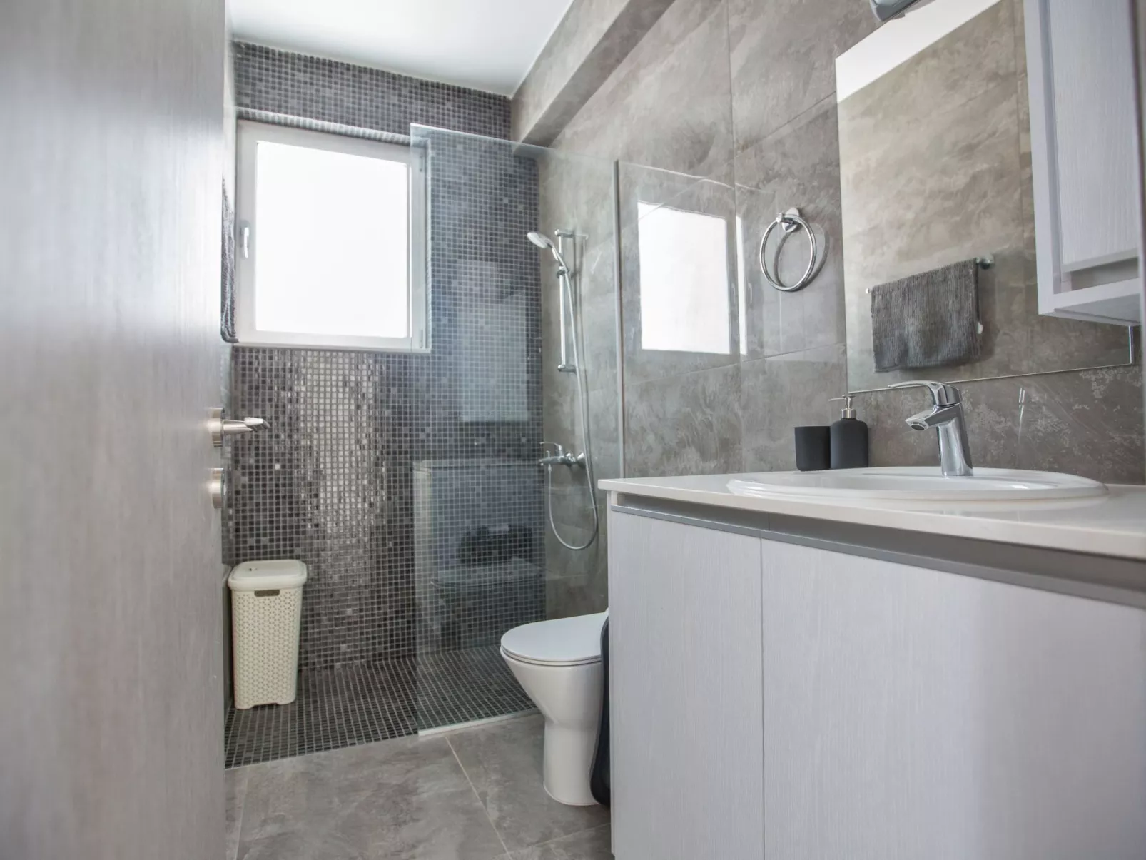 Protaras Olivine Villa mit Pool und einem Dachgarten - Image-tags.info