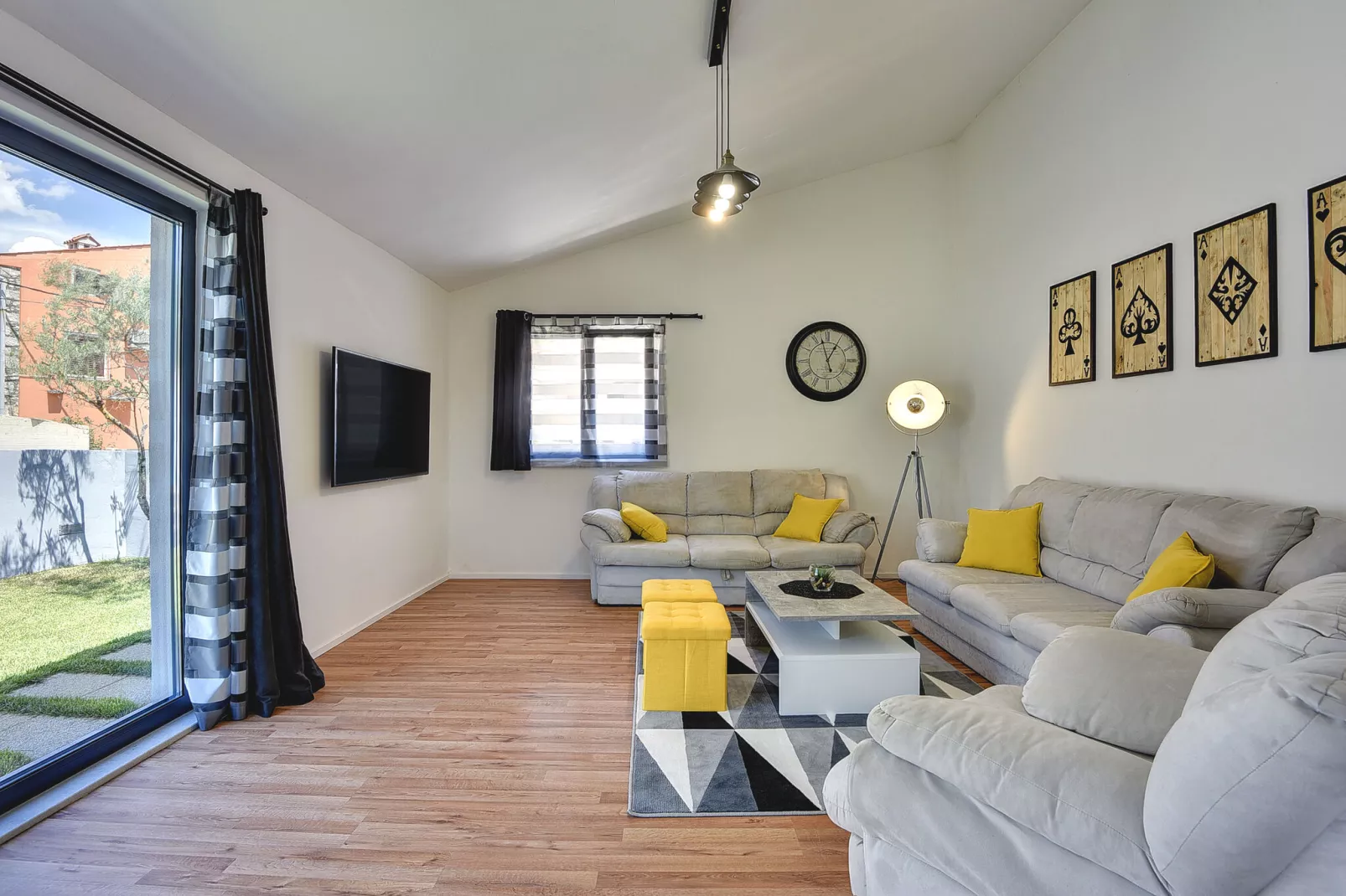 Villa Korina-Living room