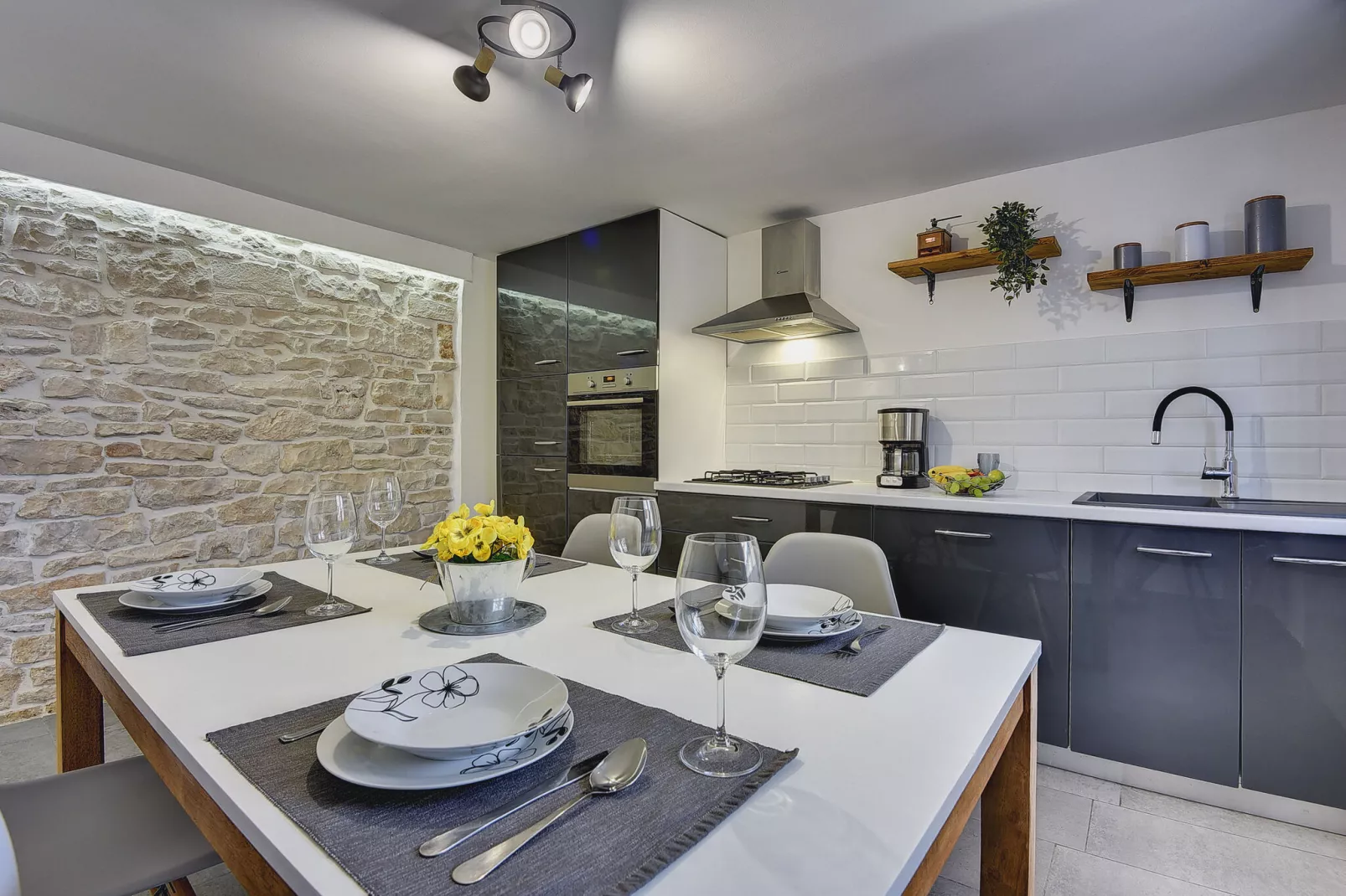 Villa Korina-Dining room