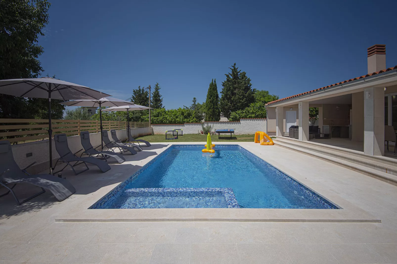 Villa Lu-Pool