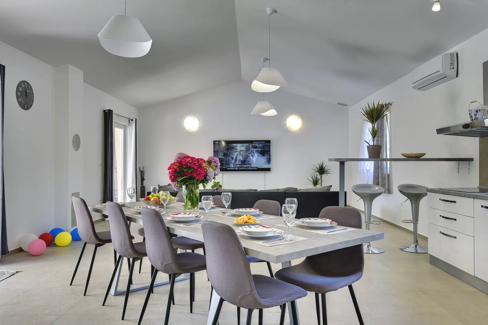 Villa Lu-Dining room