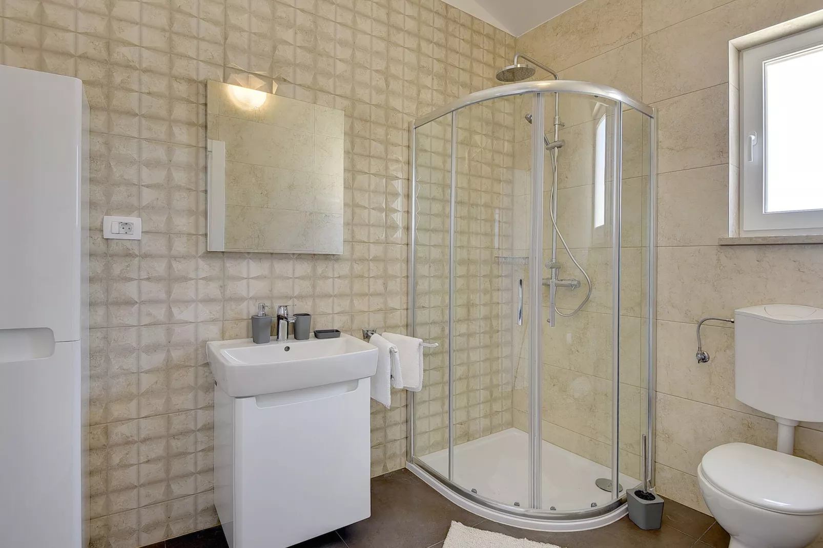 Villa Lu-Bathroom