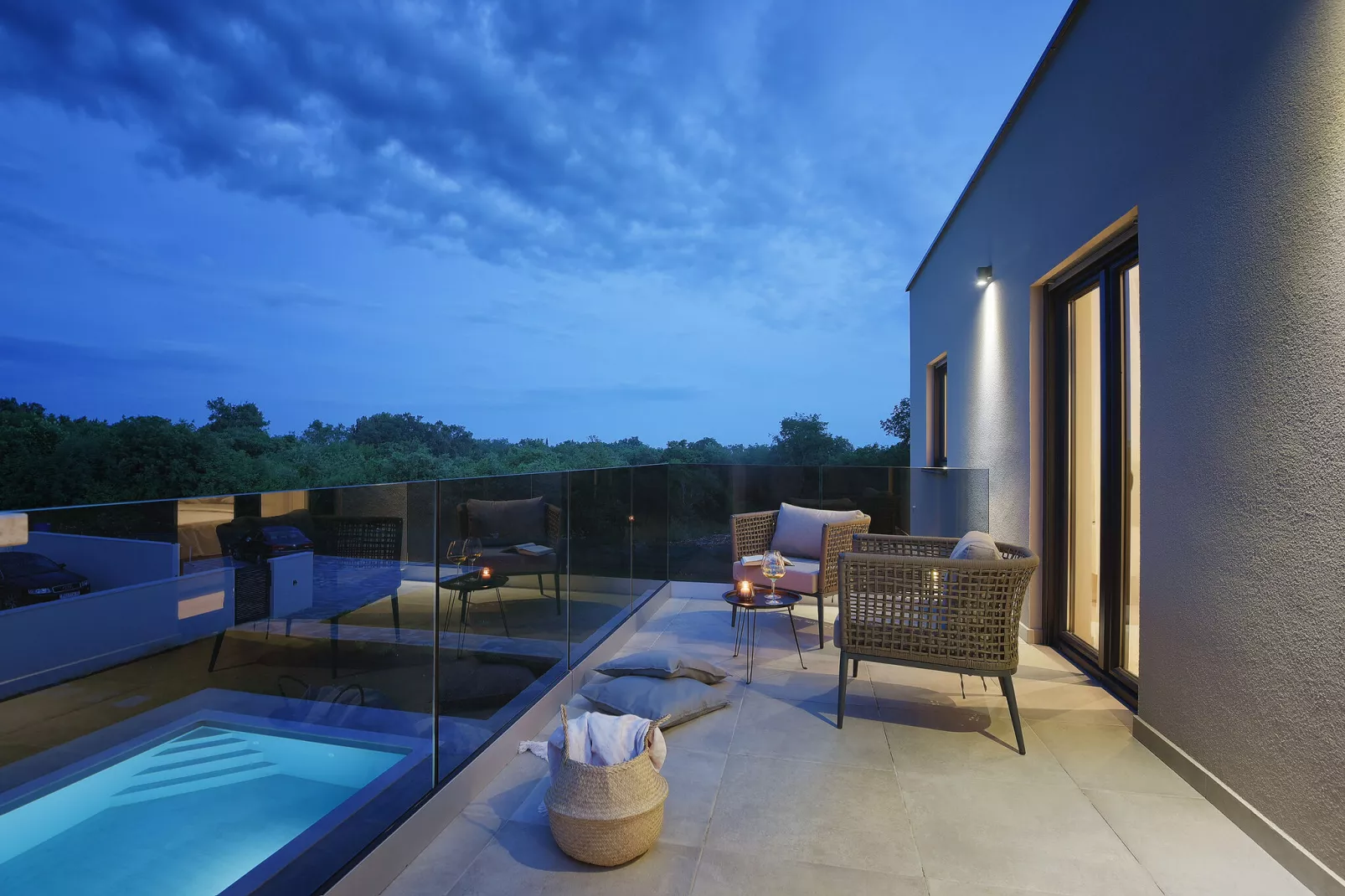 Villa Lobe-Exterior summer