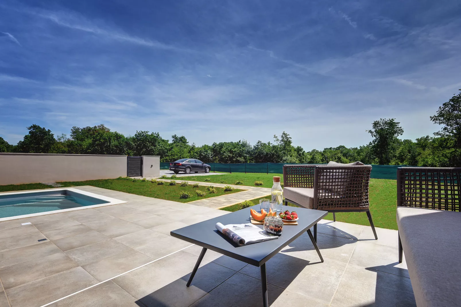 Villa Lobe-Exterior summer
