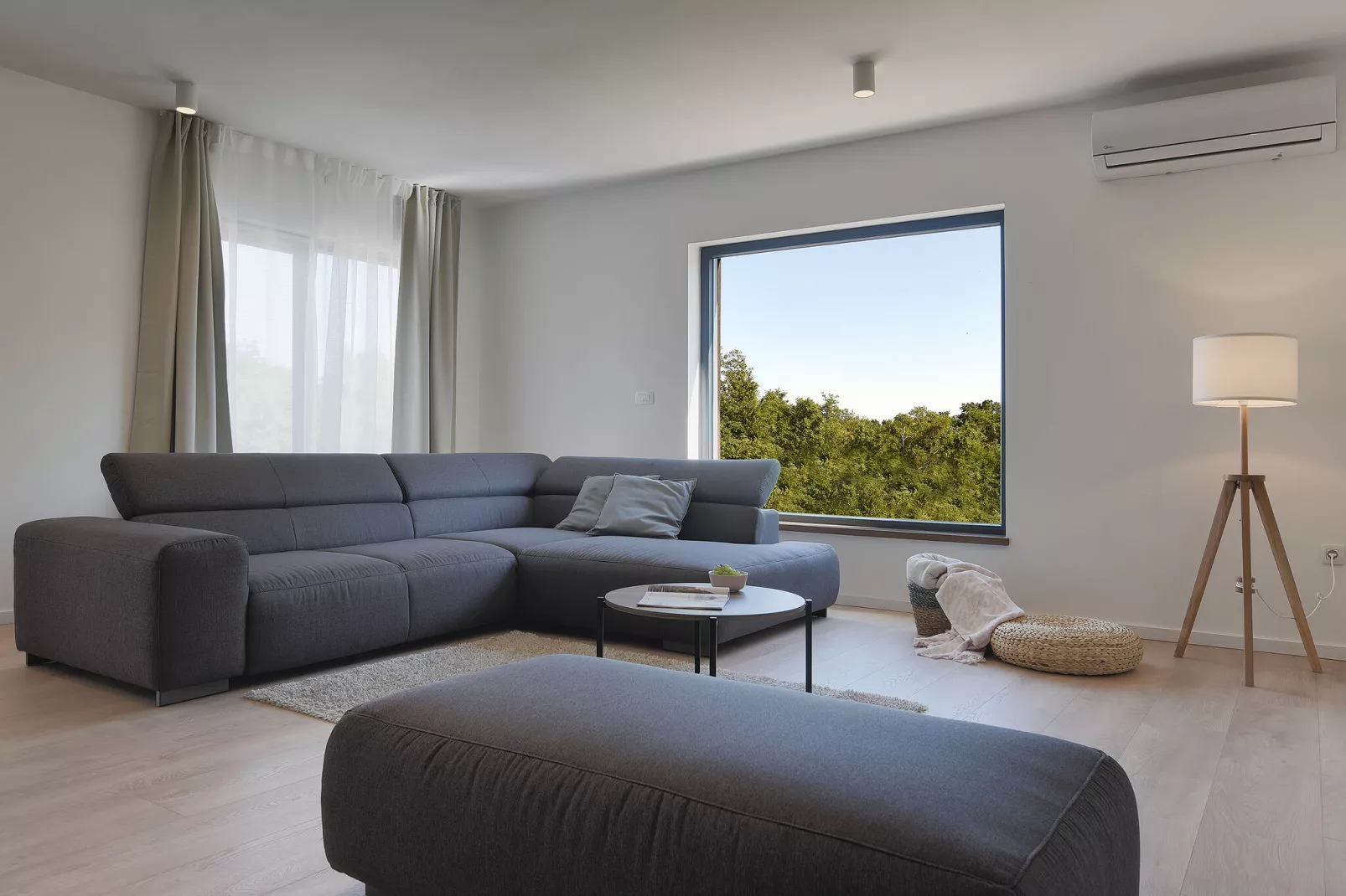 Villa Lobe-Living room