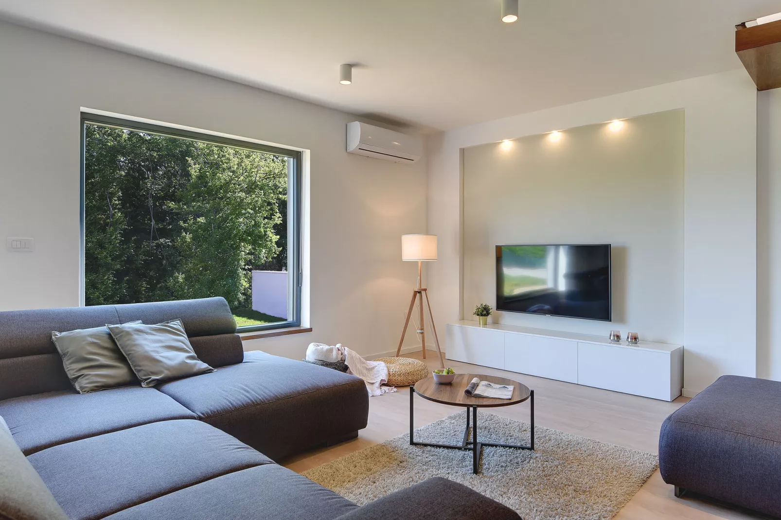 Villa Lobe-Living room
