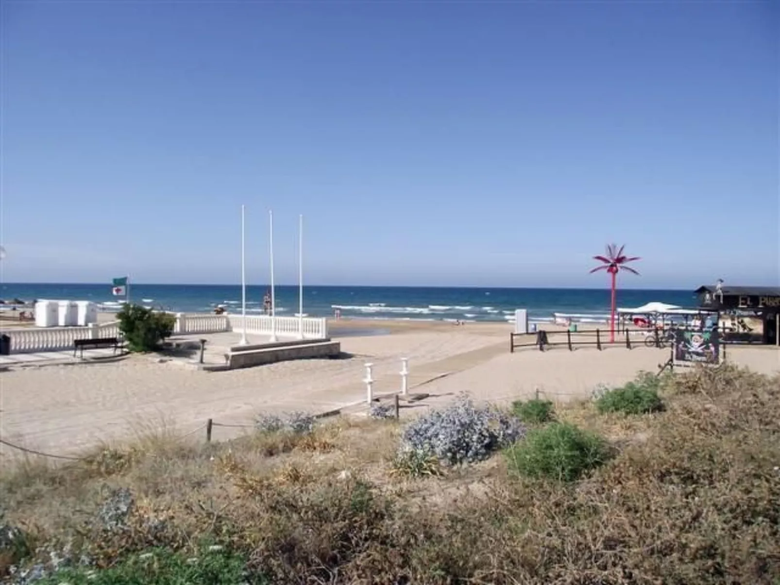 Villa im spanischen Stil mit großem Pool und ein - Draußen