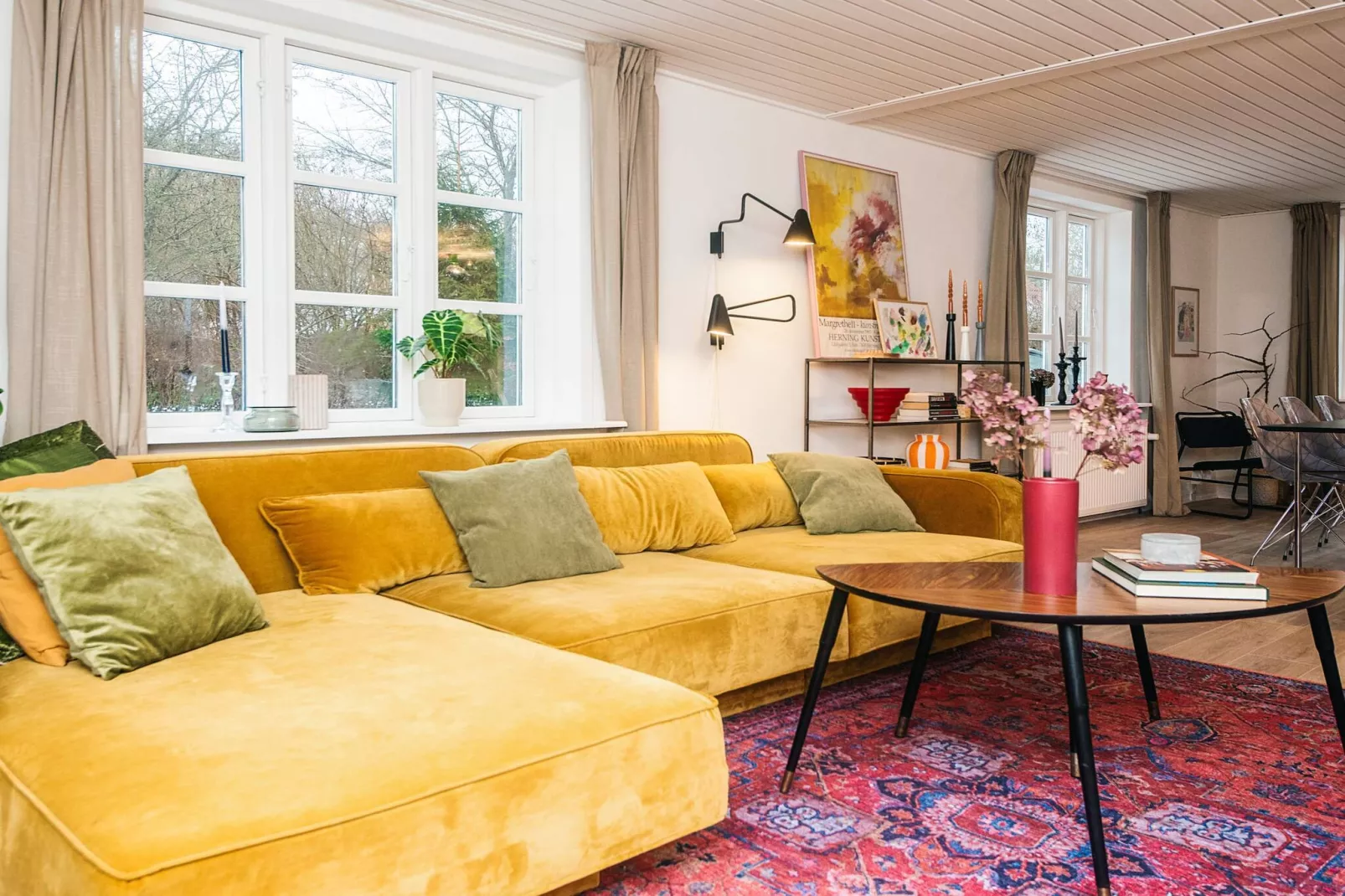 Nature Escape: Forest & Lake Access