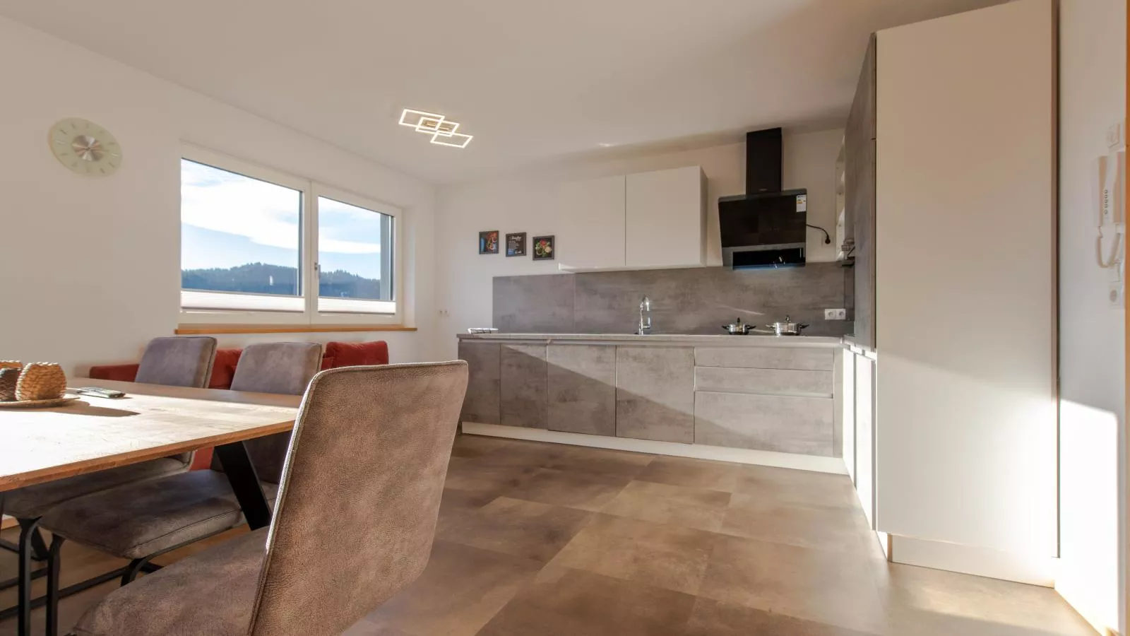 Mountain Apartment - Esszimmer