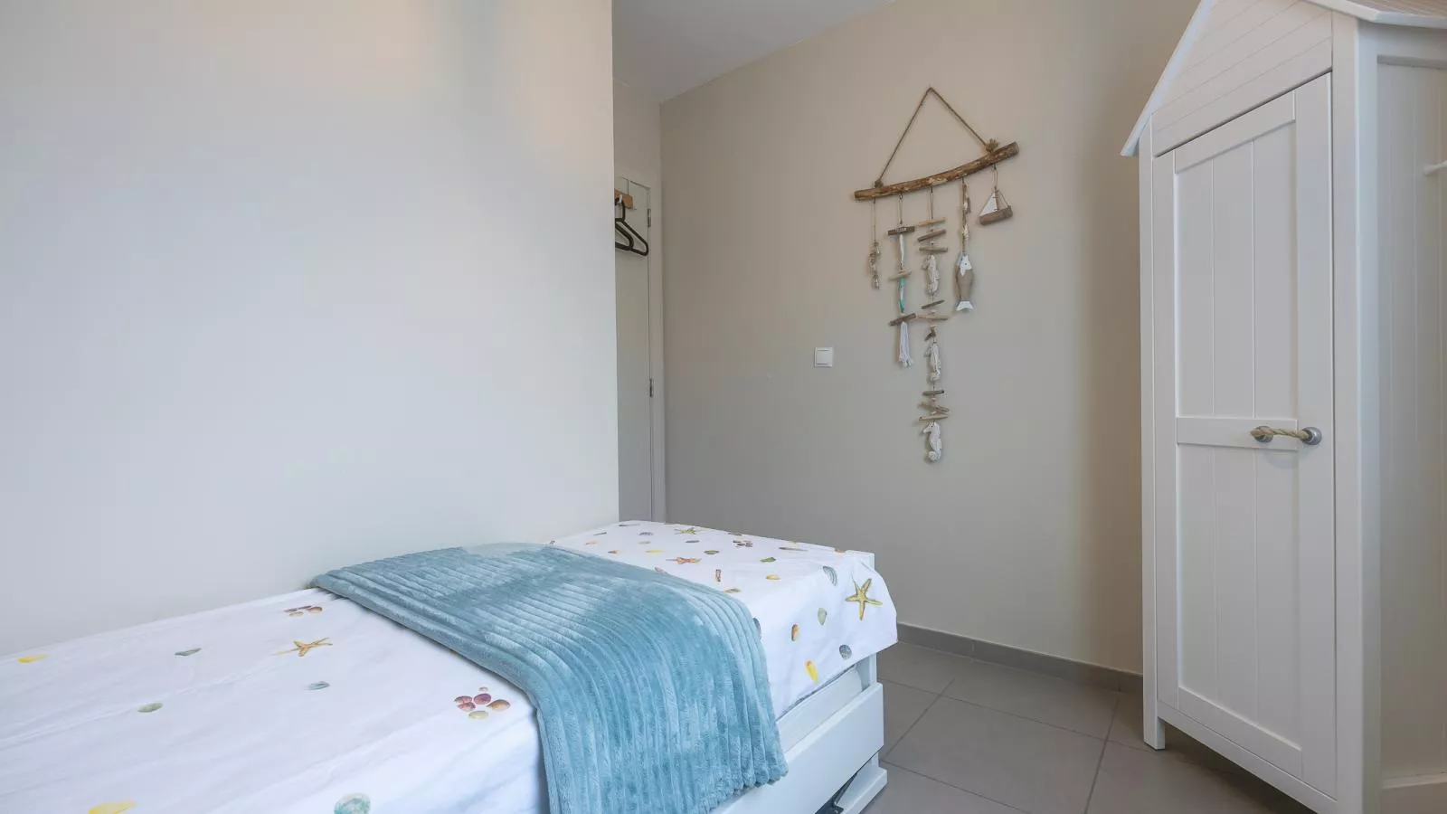 Lotus - 0003 + park. 3 - Bedroom