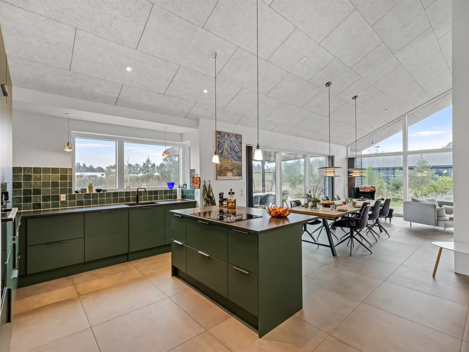 "Elenor" - 900m from the sea-Drinnen